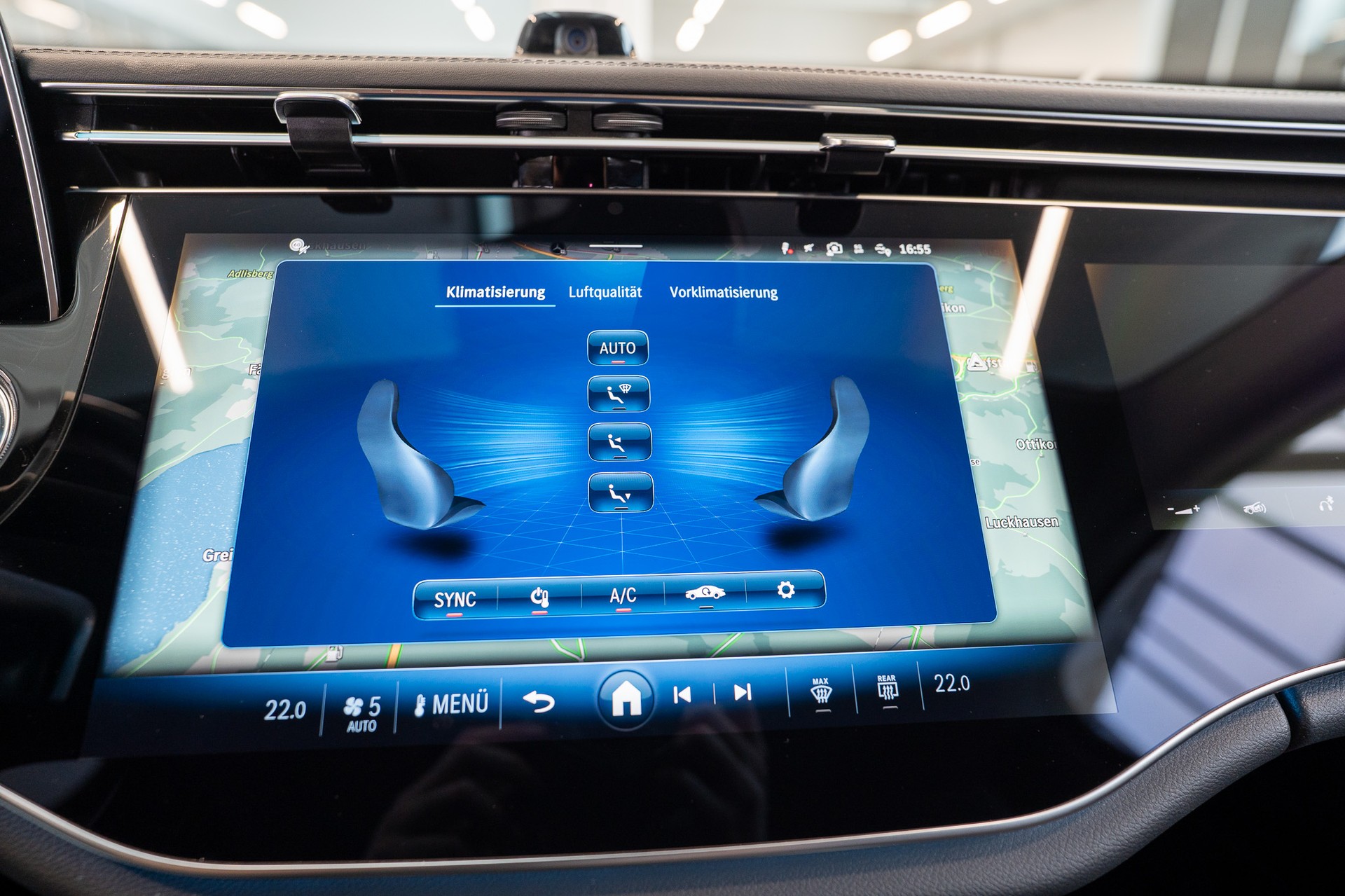 MERCEDES-BENZ E 300 de Avantgarde 4matic Kombi / MBUX Superscreen / Burmester / 360° Kamera-image-17