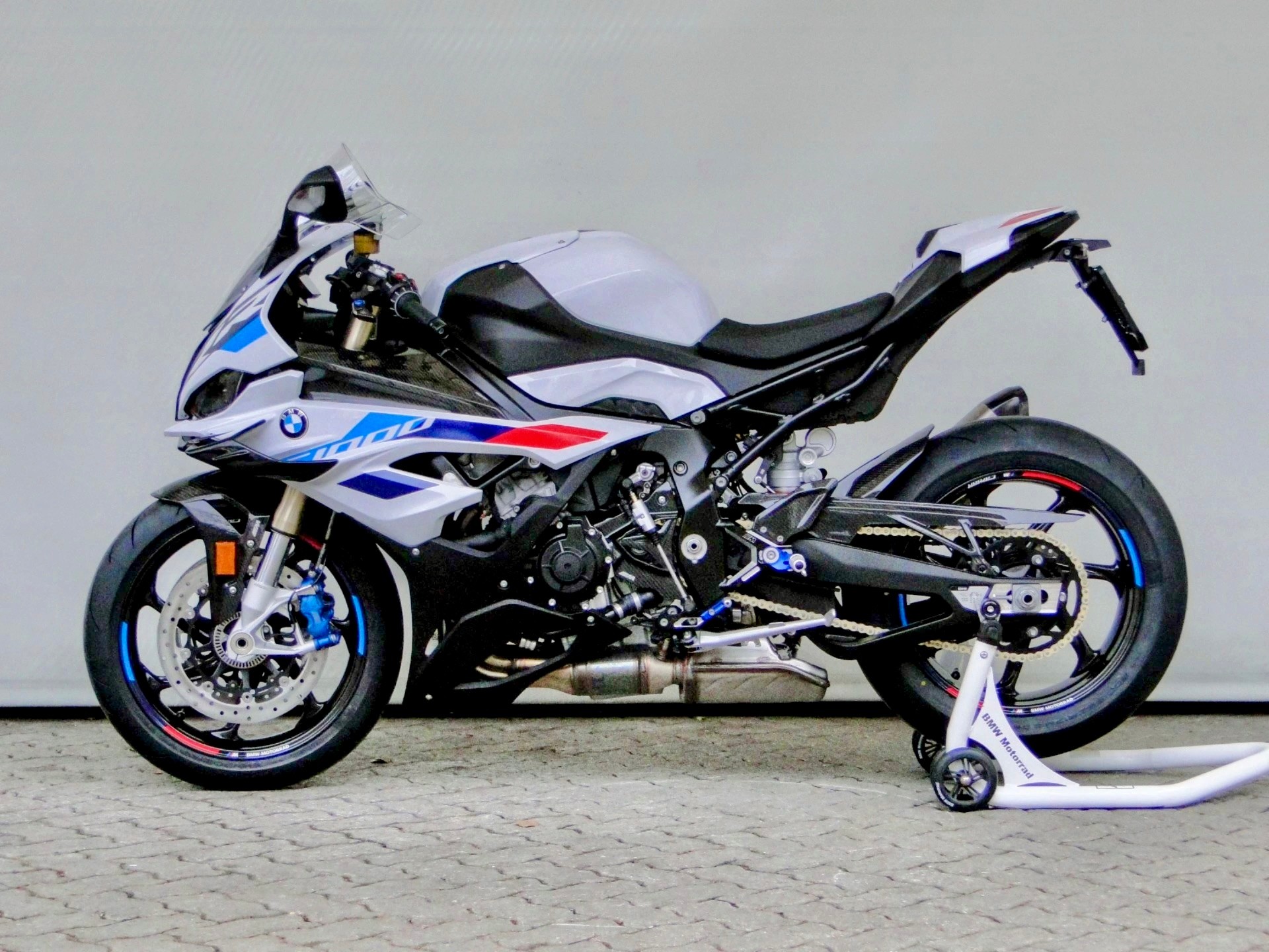 BMW S 1000 RR-image-1