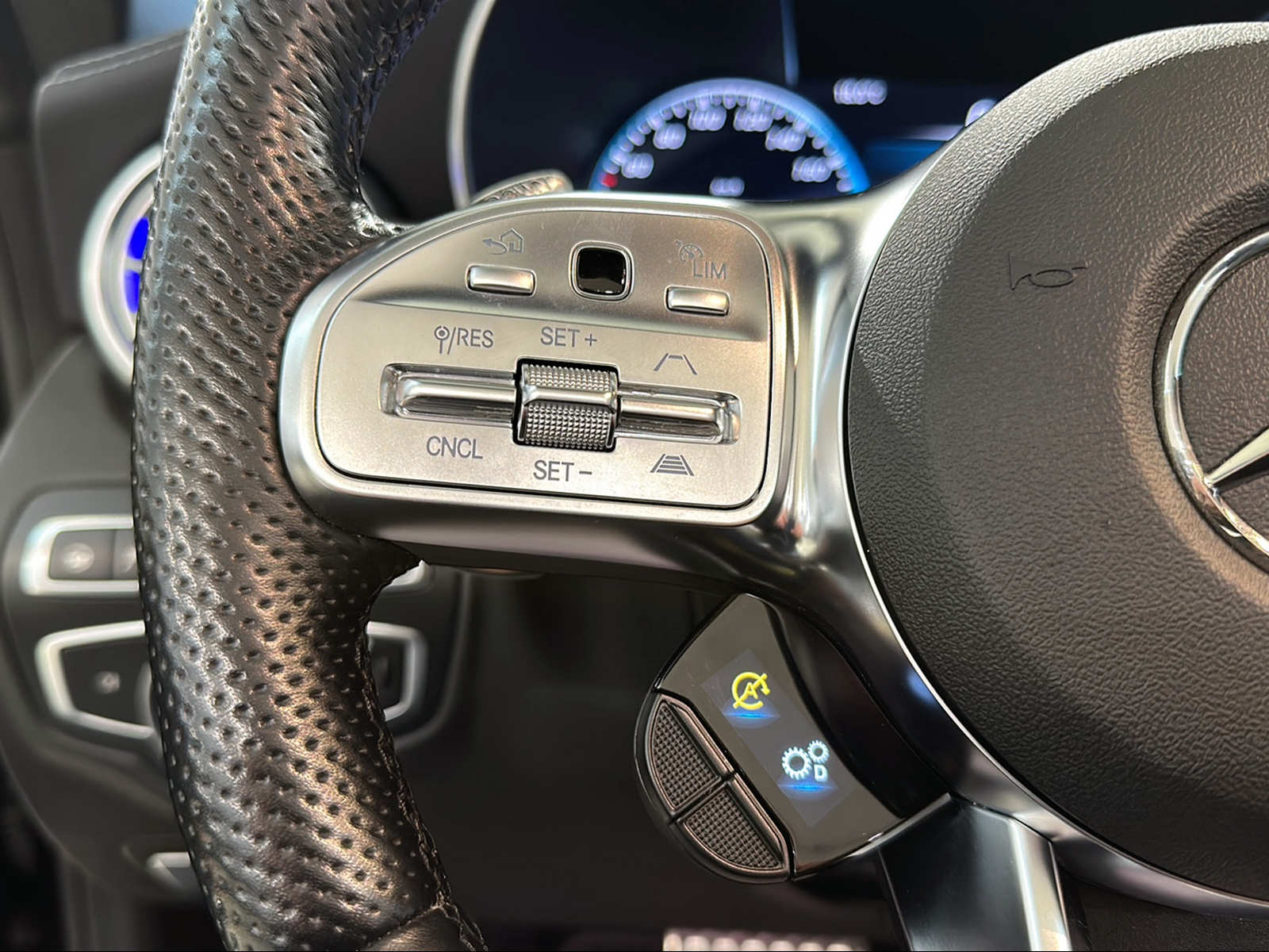 MERCEDES-BENZ C 43 Cabriolet AMG Premium + 4Matic 9G-Tronic-image-27