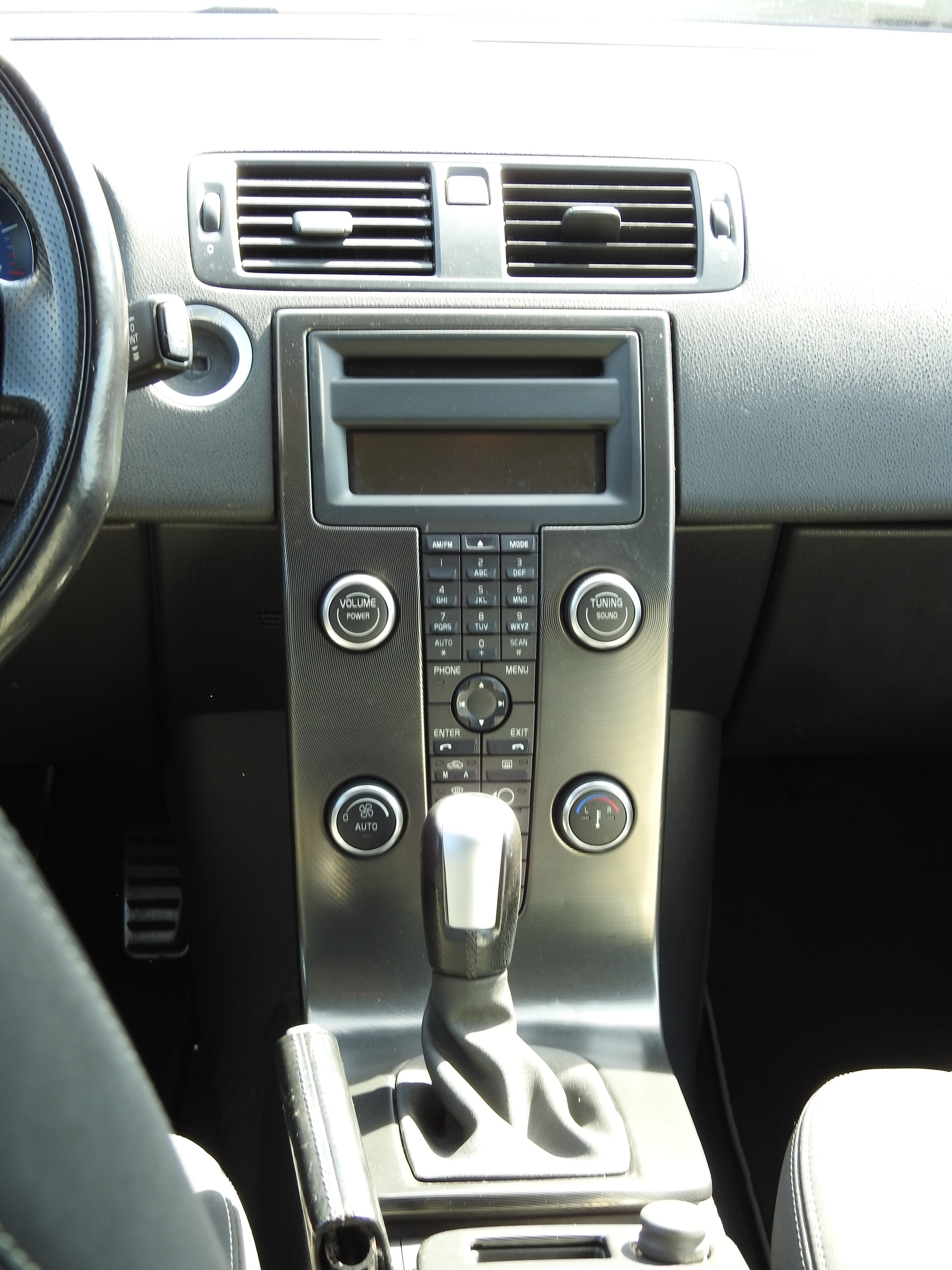 VOLVO V50 T5 Momentum R-Line-image-17