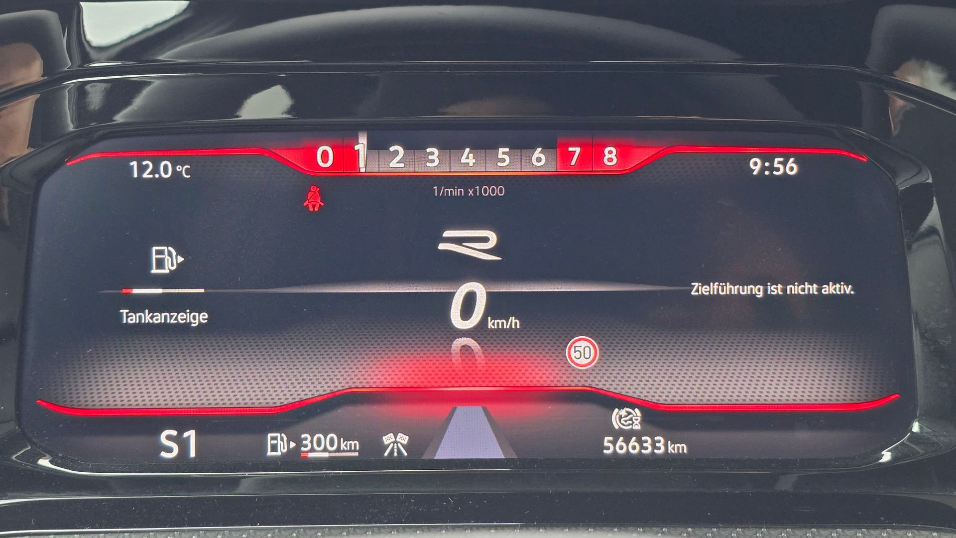 VW Golf 2.0 TSI R DSG 4Motion Performance-image-12
