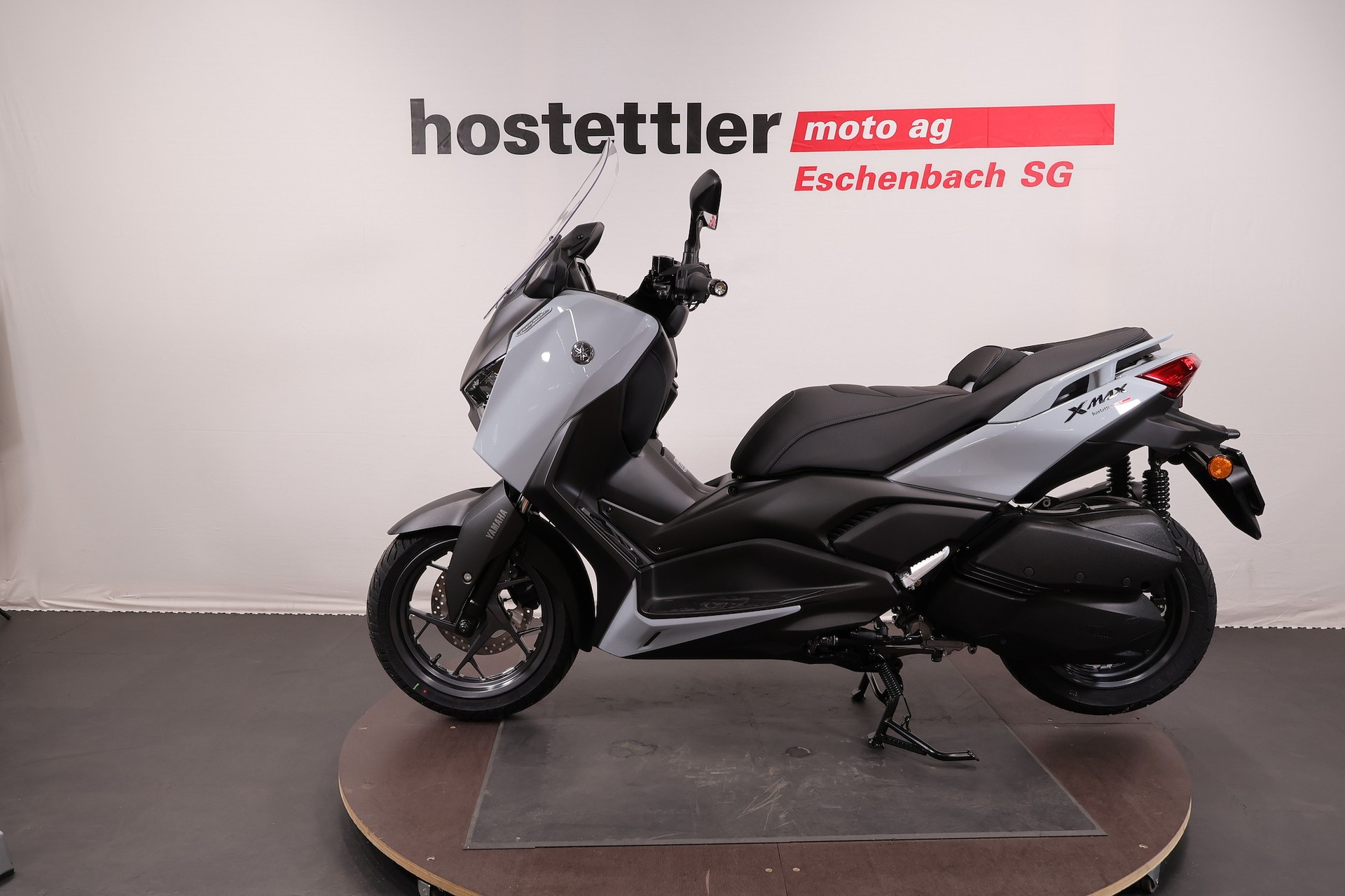 YAMAHA XMAX 300 Tech MAX+-image-2