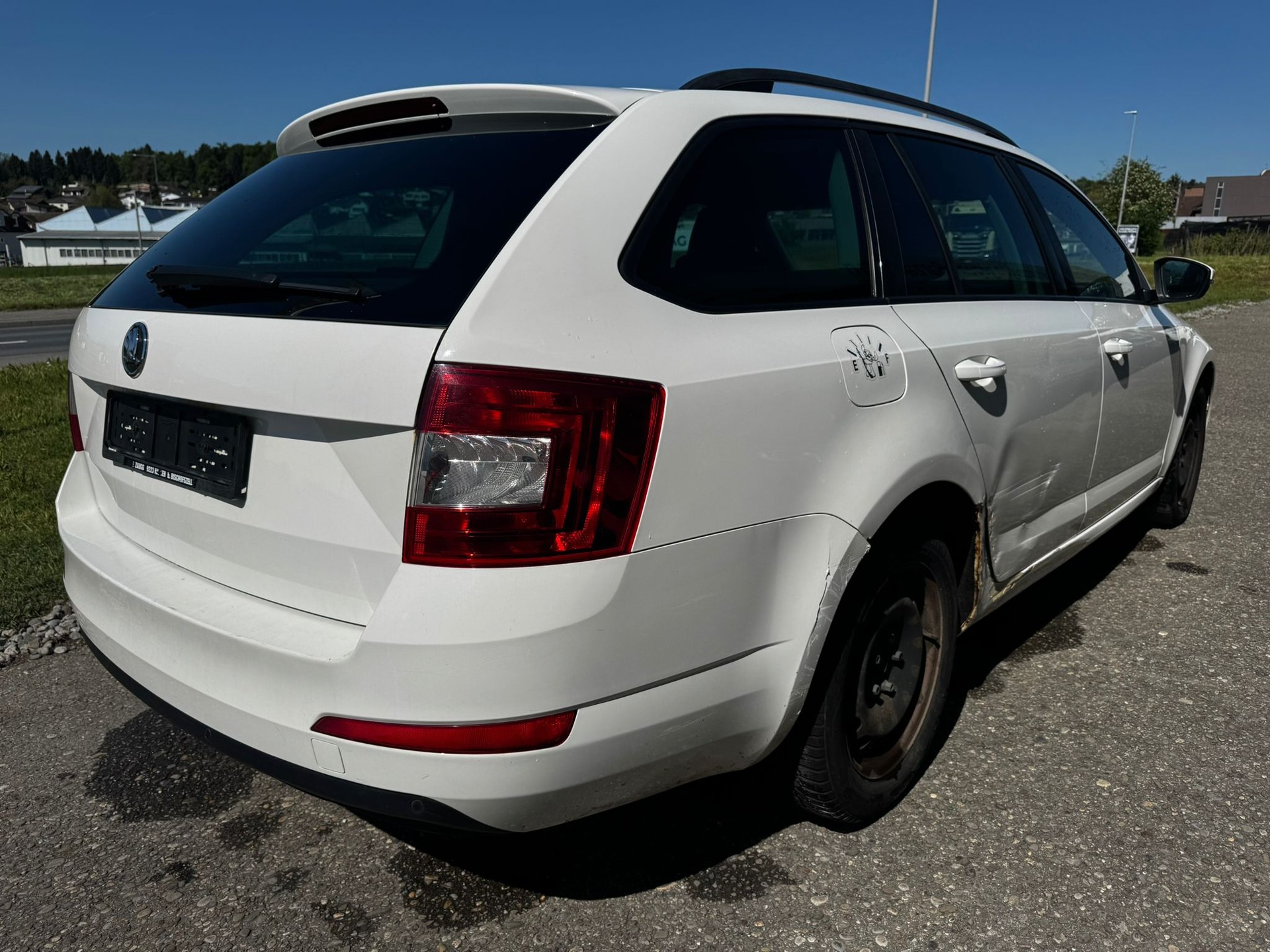 SKODA Octavia Combi 1.6 TDI Ambition 4x4-image-4