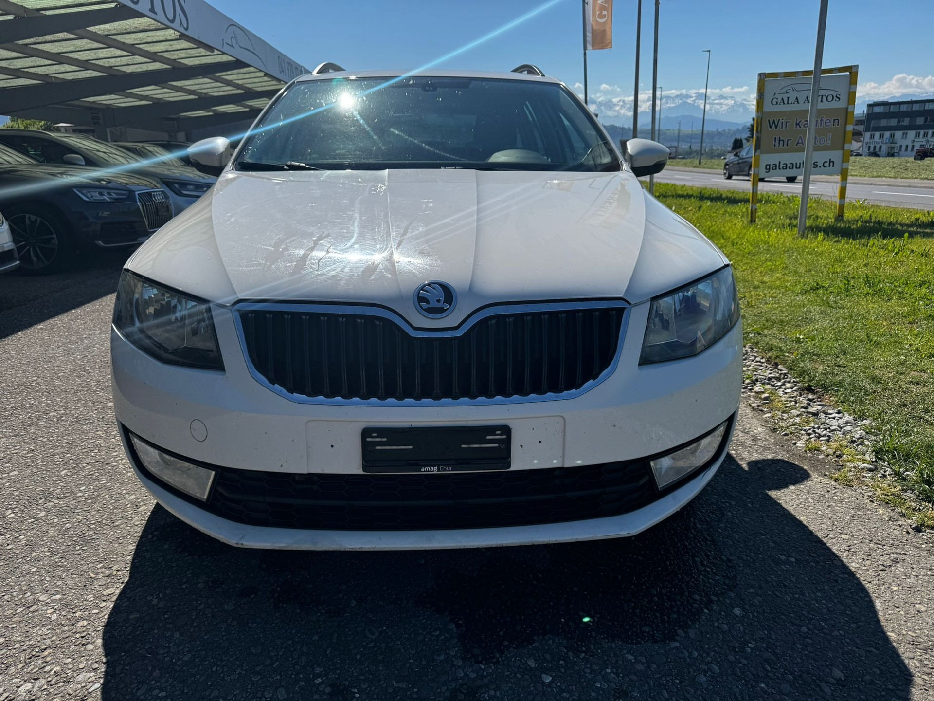 SKODA Octavia Combi 1.6 TDI Ambition 4x4-image-1