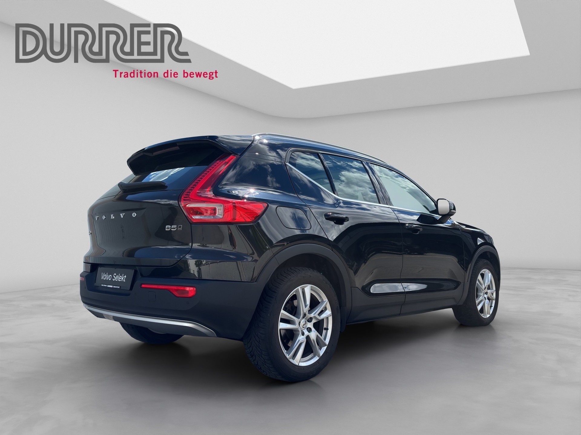 VOLVO XC40 2.0 B5 MH Inscription AWD-showroom-element-3