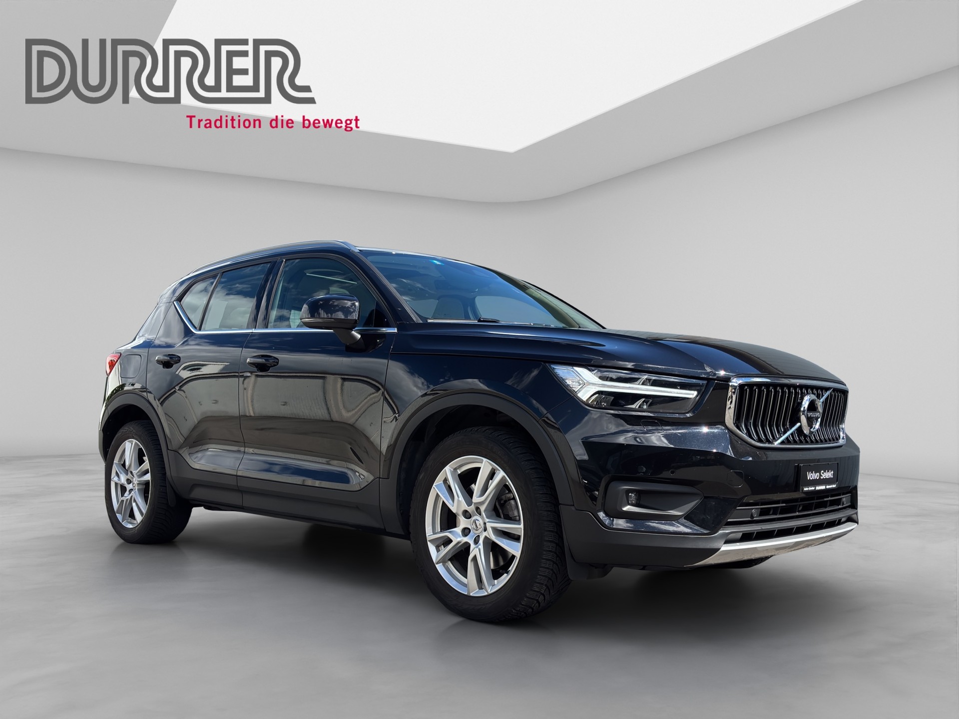 VOLVO XC40 2.0 B5 MH Inscription AWD-image-5