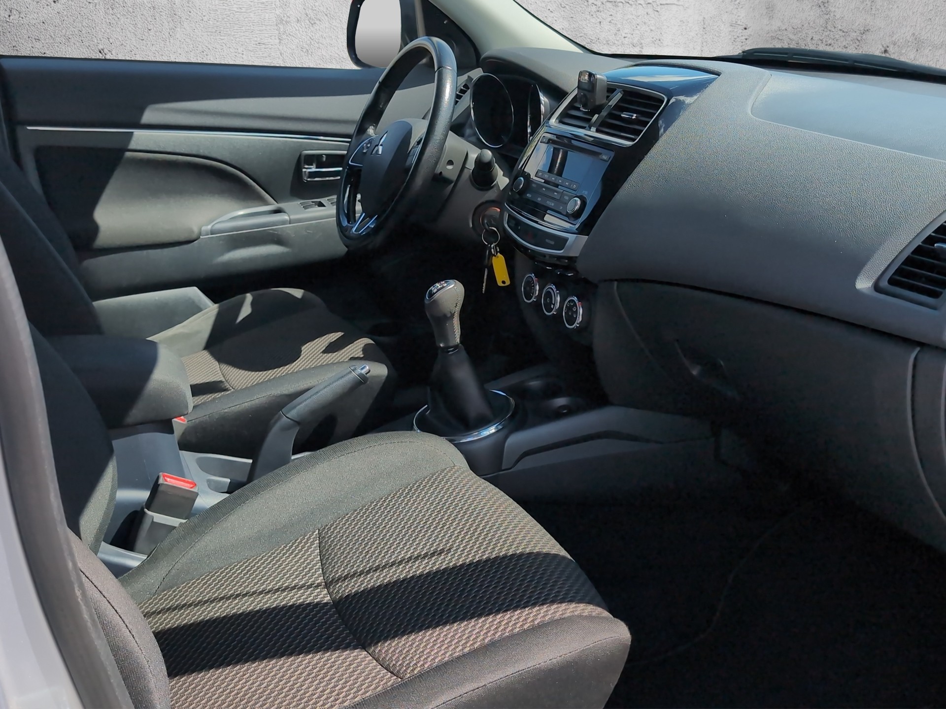 MITSUBISHI ASX 1.6 Value 2WD Edition-image-9