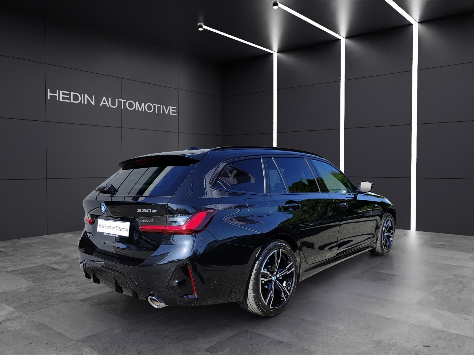 BMW 330e xDrive SAG Touring-image-5