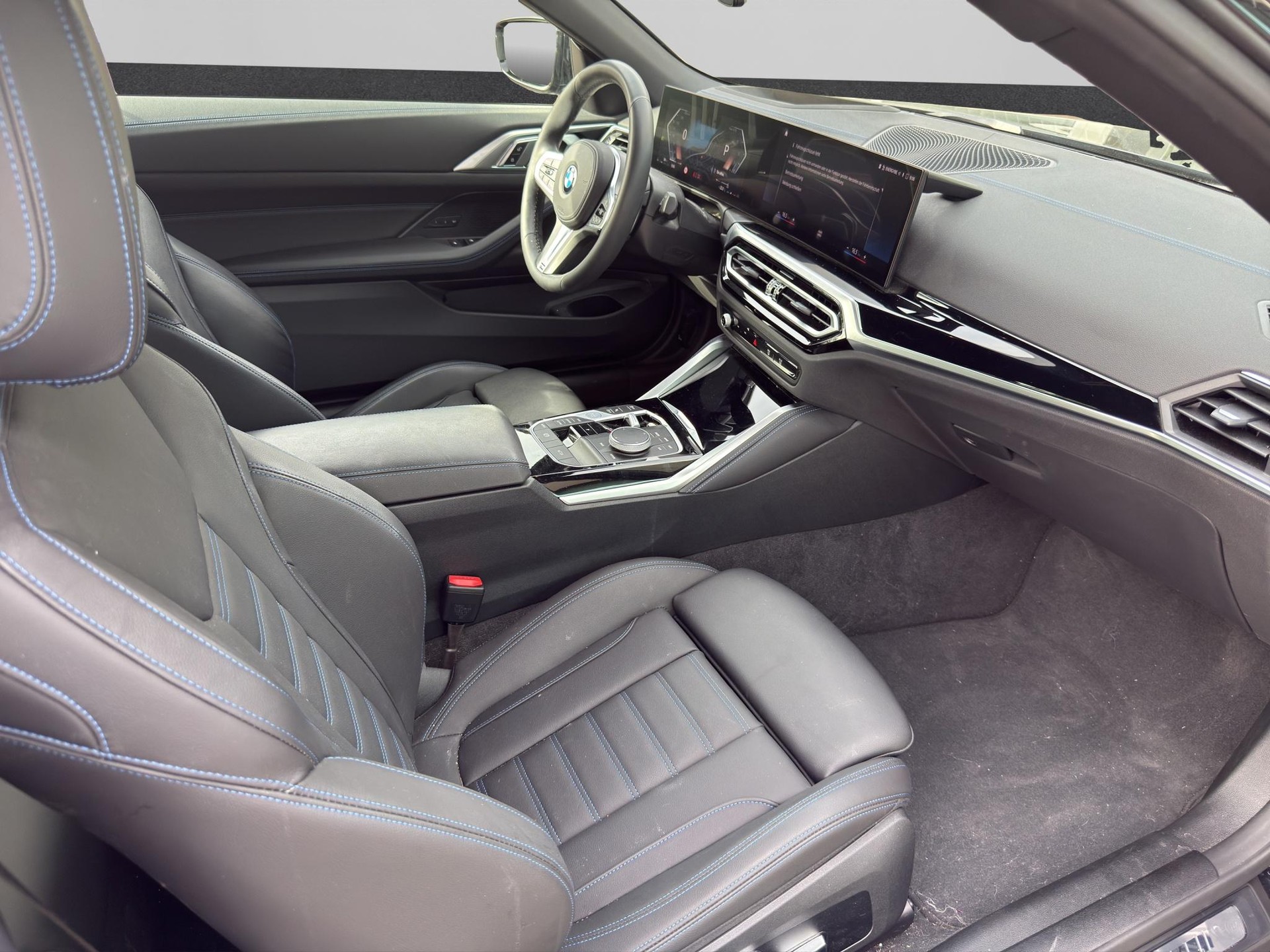 BMW 430i M Sport xDrive Cabrio-image-16