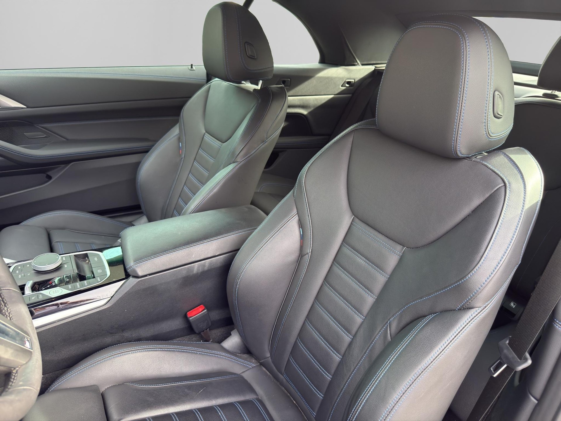 BMW 430i M Sport xDrive Cabrio-image-10