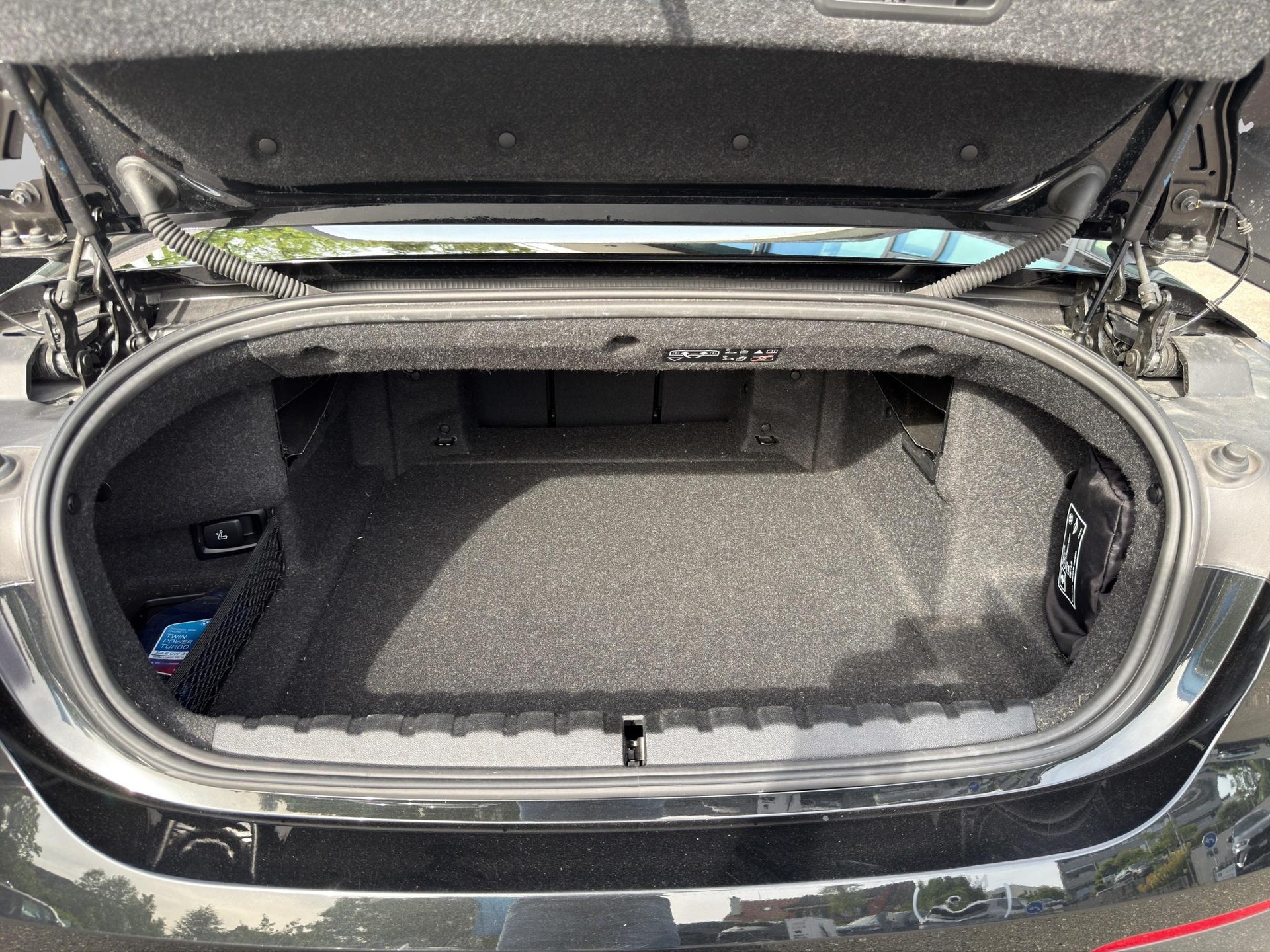 BMW 430i M Sport xDrive Cabrio-image-21
