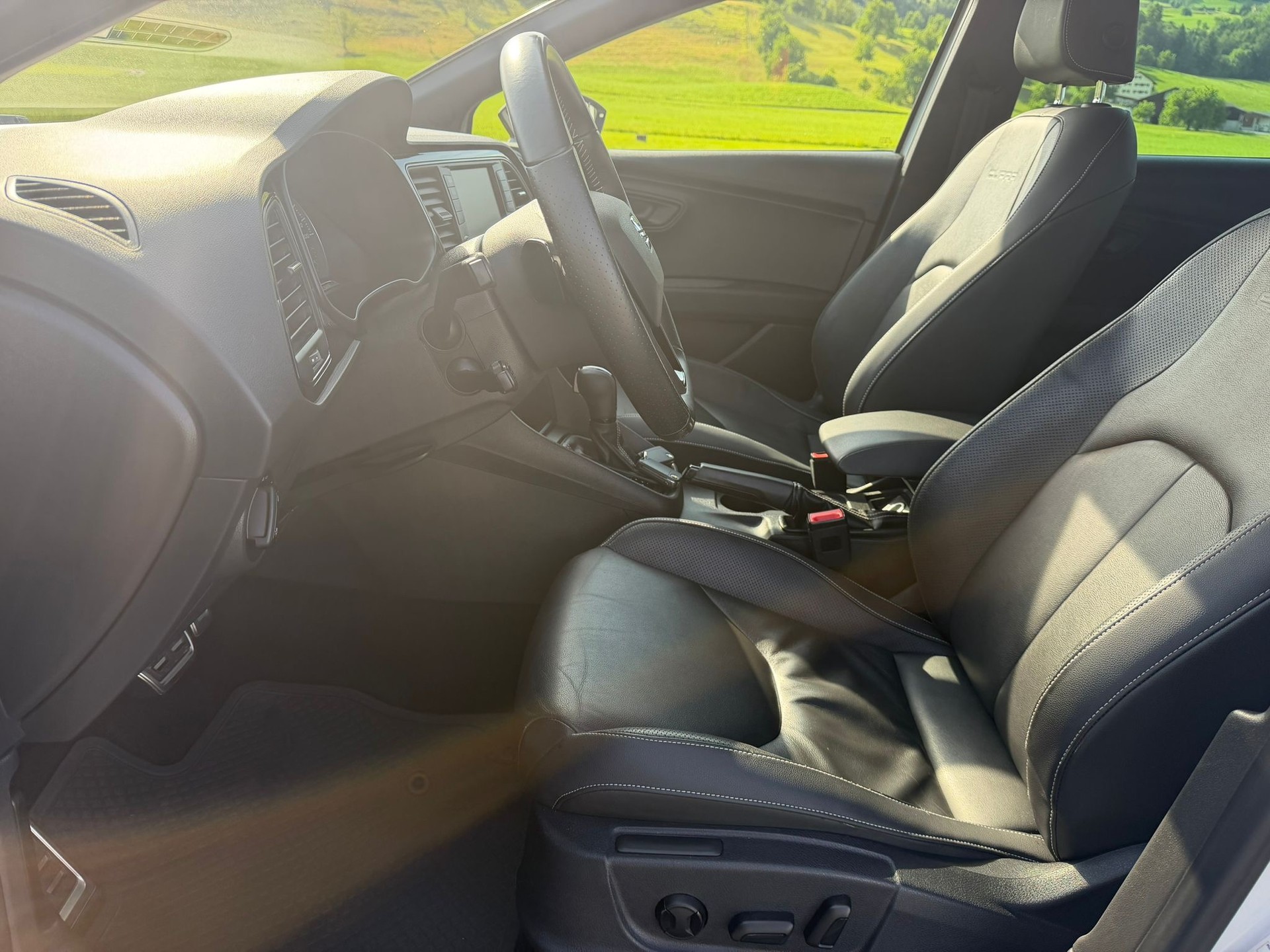 SEAT Leon ST 2.0 TSI Cupra 280 DSG-image-8
