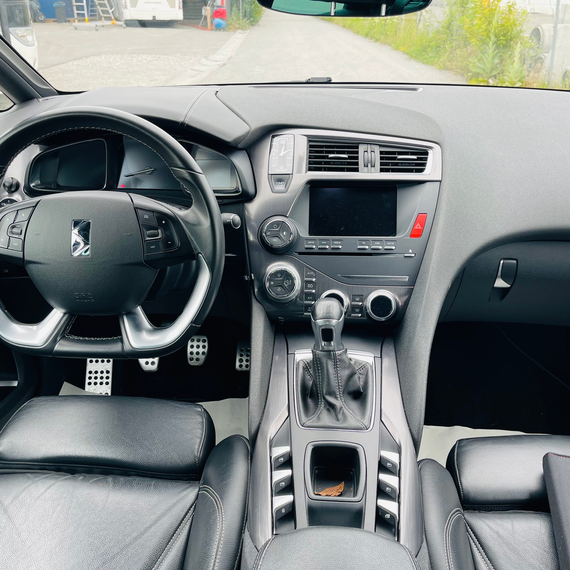 DS AUTOMOBILES DS 5 2.0 BlueHDi SO Chic-image-6