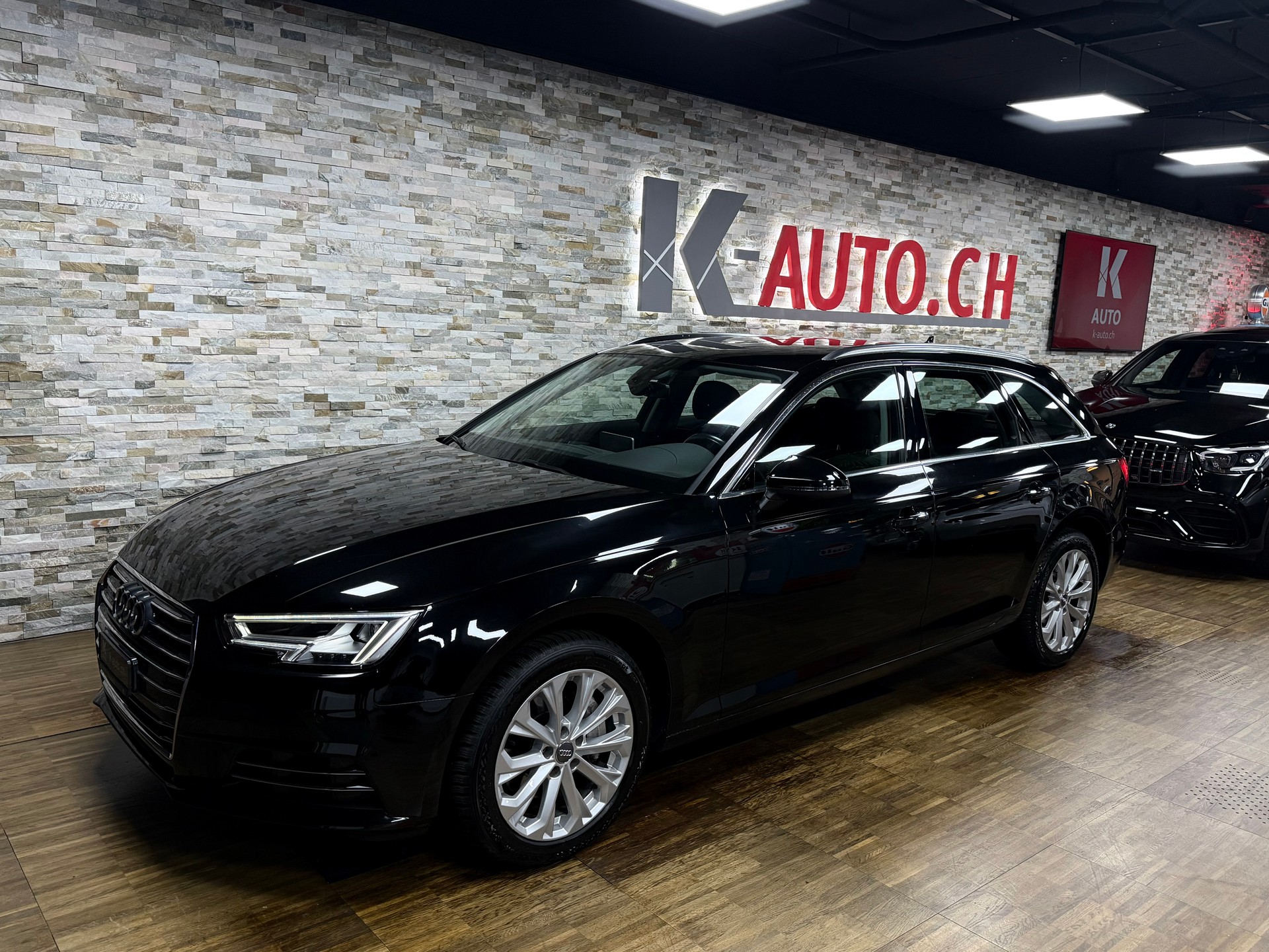 AUDI A4 Avant 2.0 TDI Design quattro S-tronic