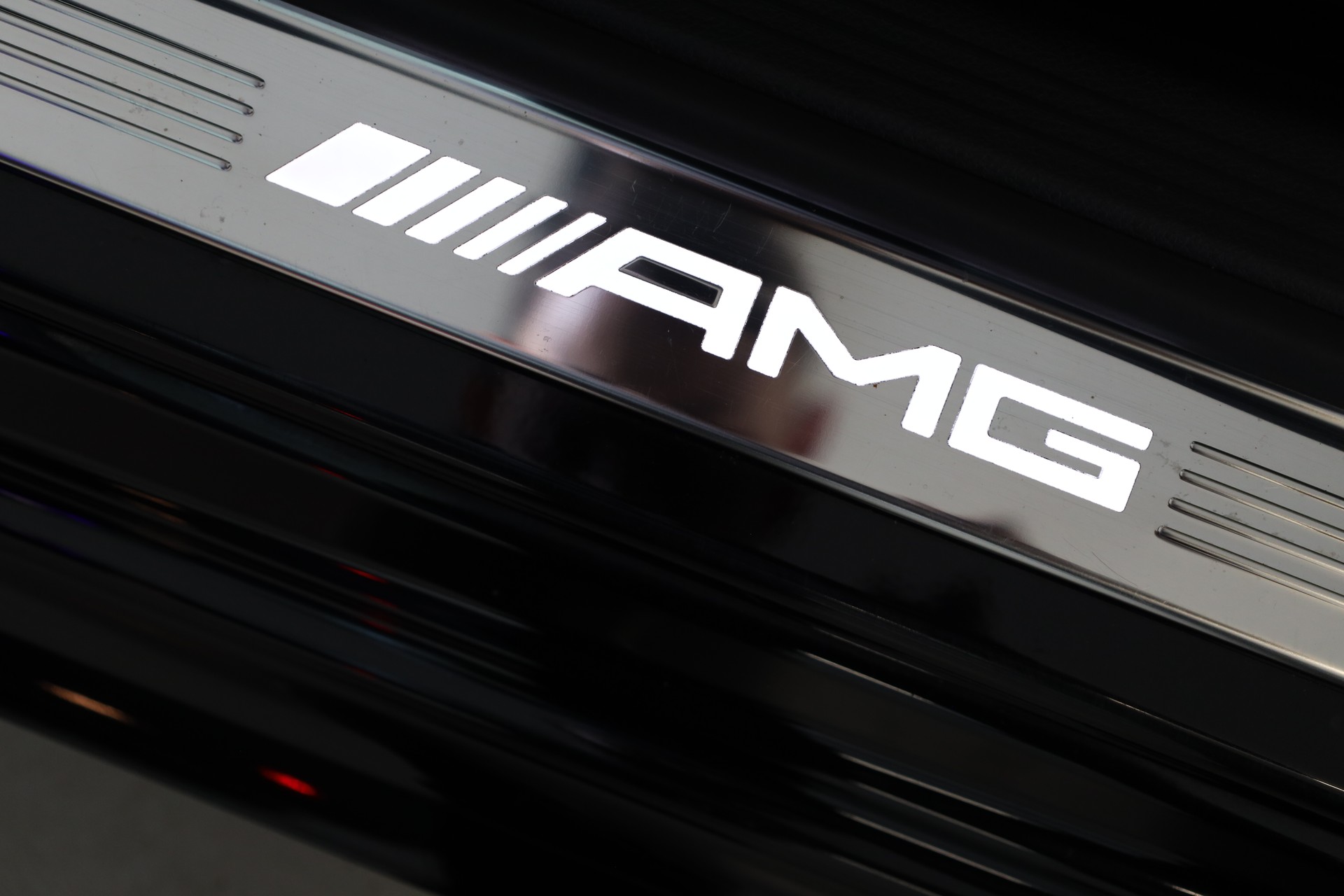 MERCEDES-BENZ C 63 S AMG 9G-tronic-image-16