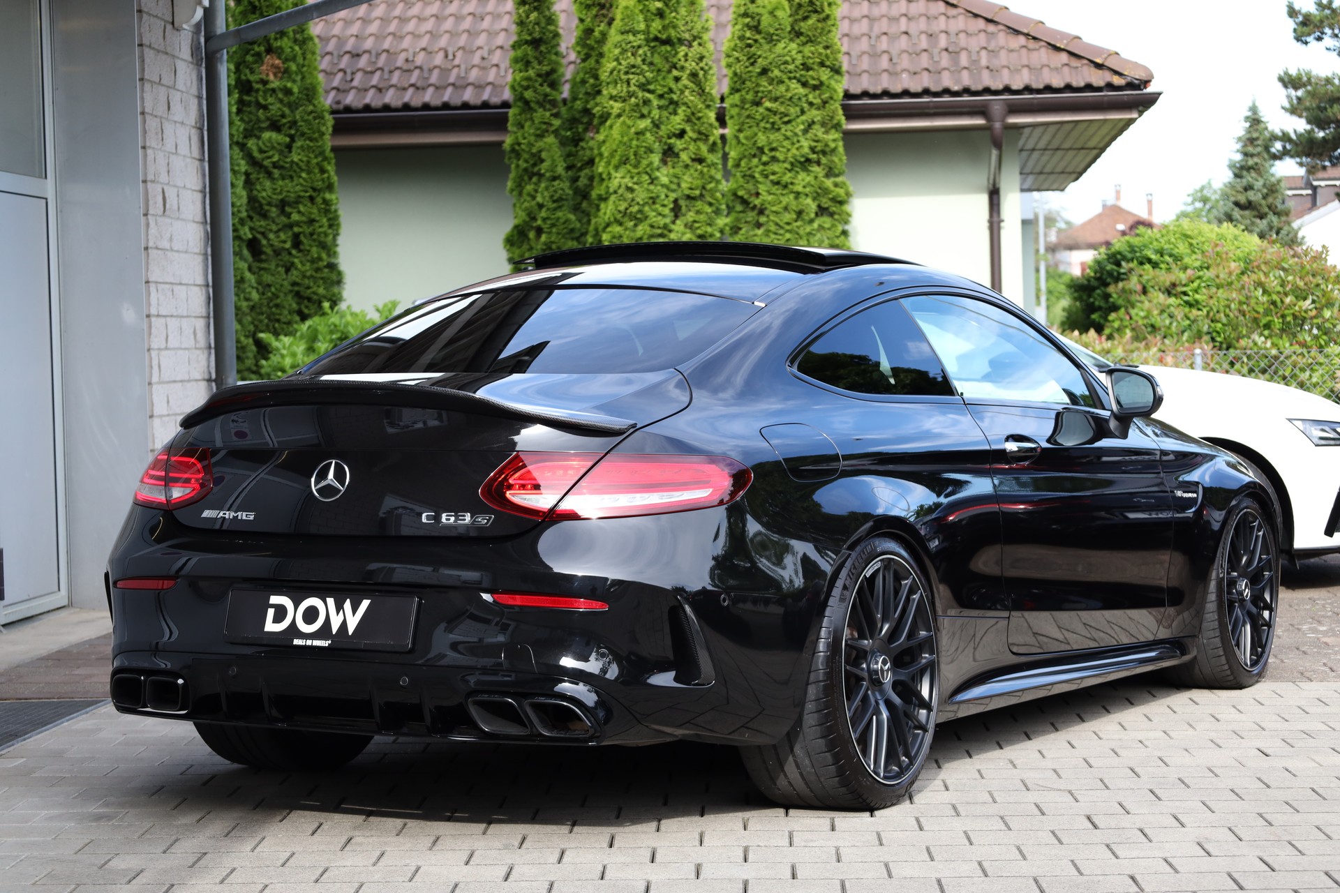 MERCEDES-BENZ C 63 S AMG 9G-tronic-image-4