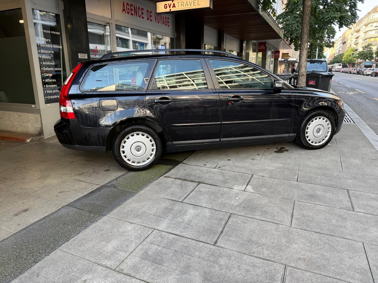 VOLVO V50 2.0D Momentum-image-5