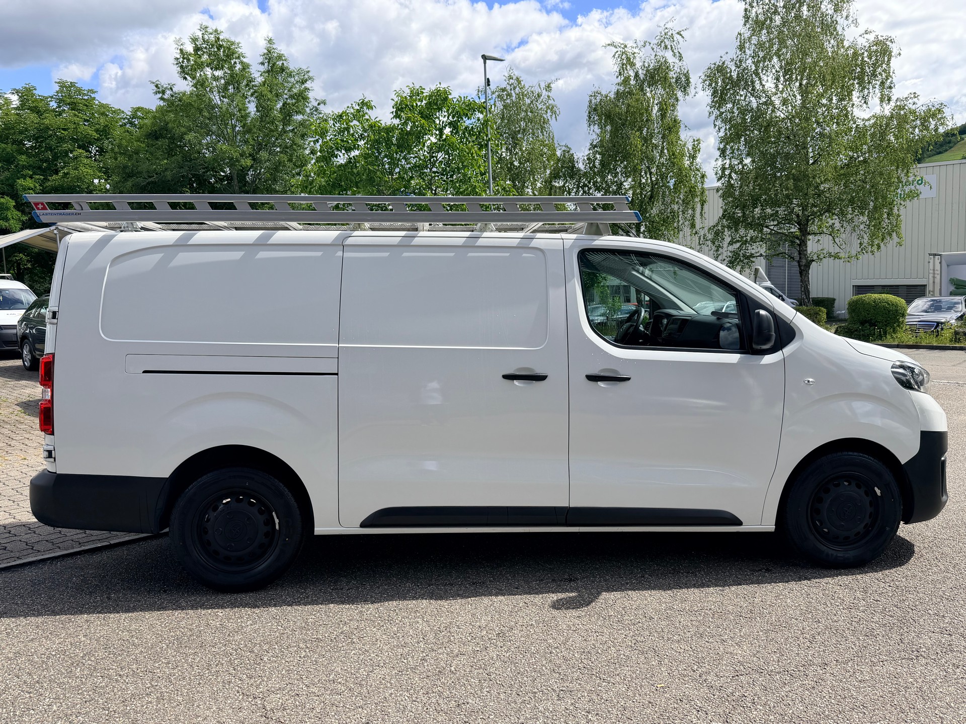 TOYOTA Proace 2.0D Panel Van Long Active-showroom-element-1
