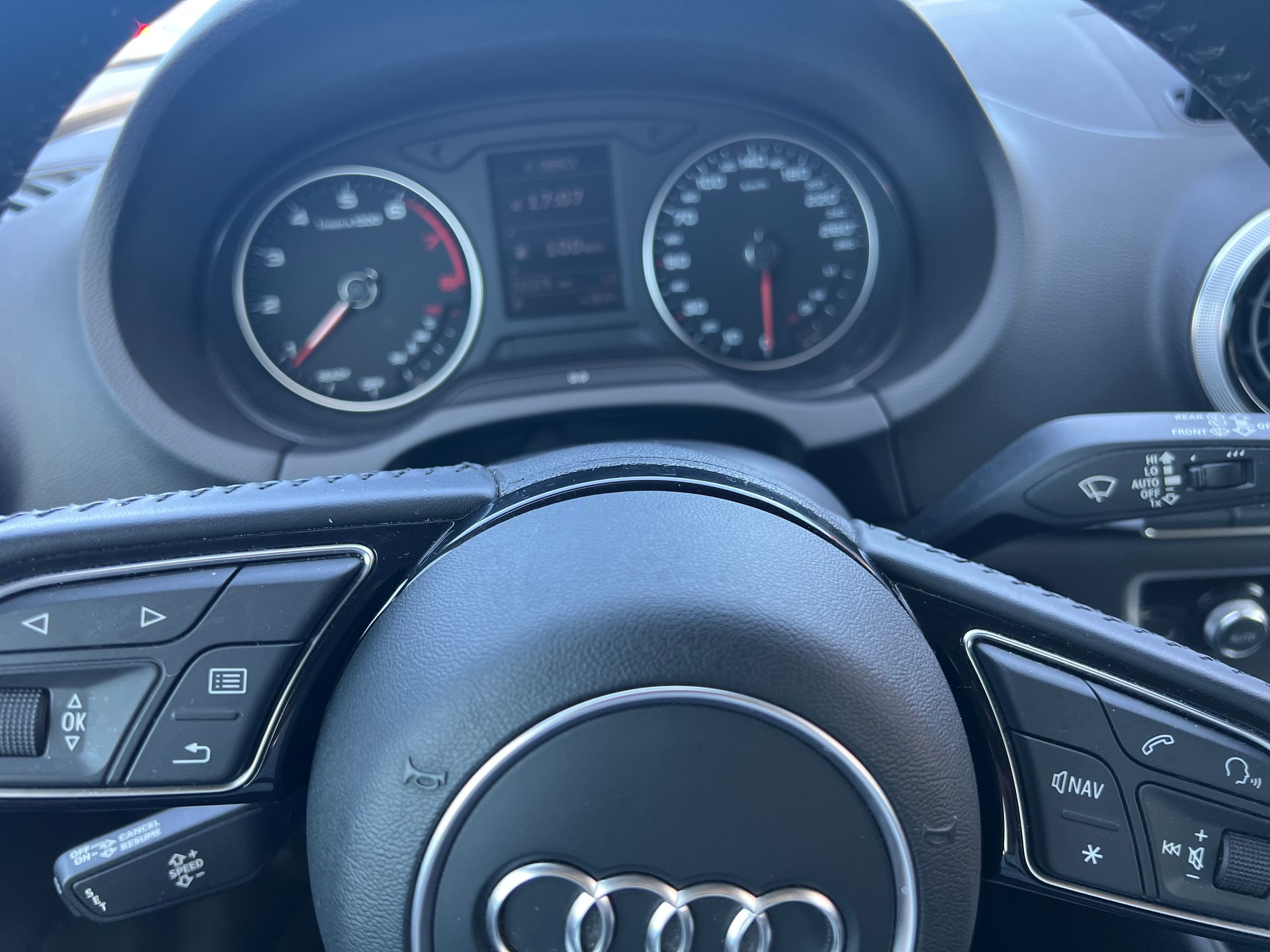 AUDI A3 Sportback 2.0 TFSI quattro S-tronic AB MFK-image-8