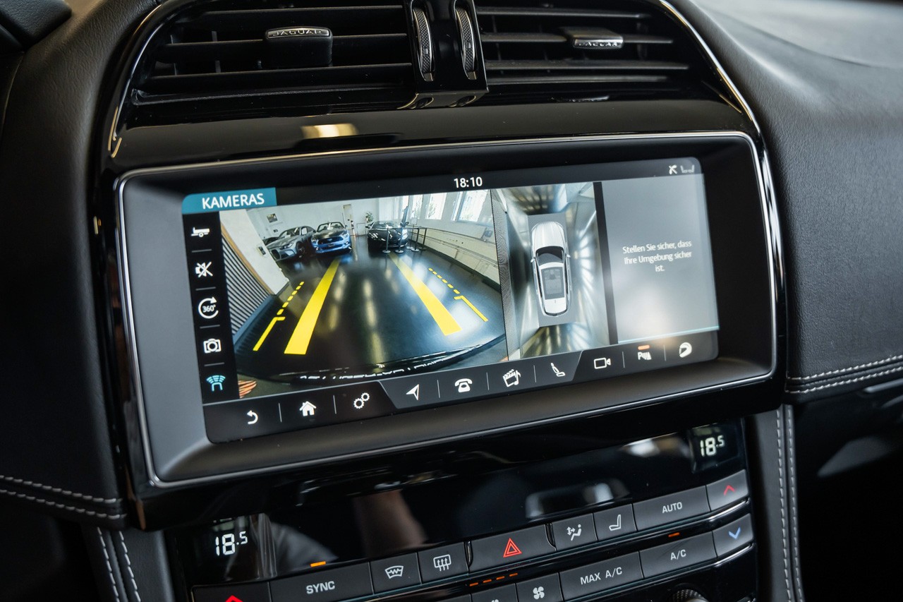 JAGUAR F-Pace 5.0 V8 SVR AWD Automatik-image-22