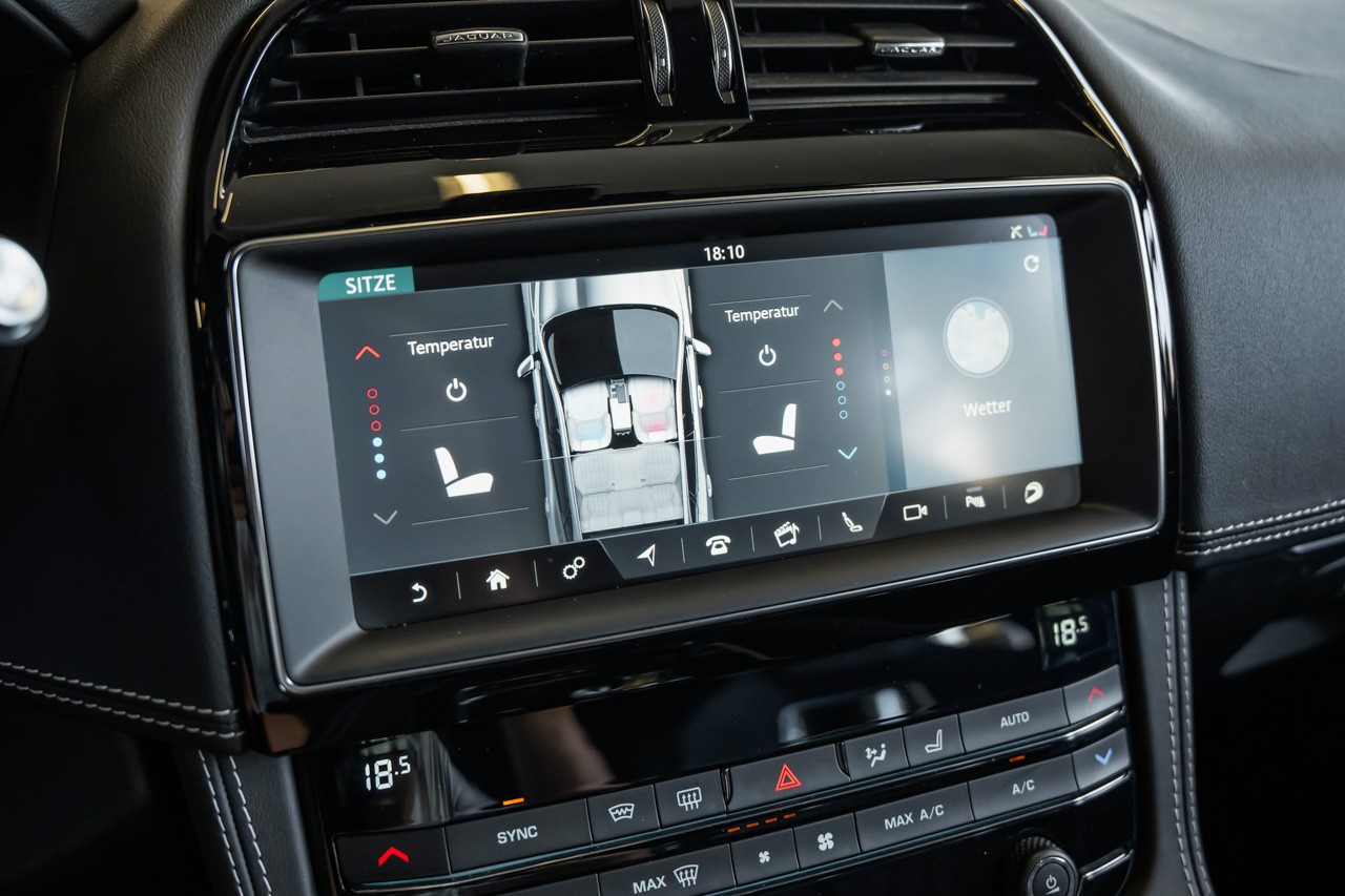 JAGUAR F-Pace 5.0 V8 SVR AWD Automatik-image-23