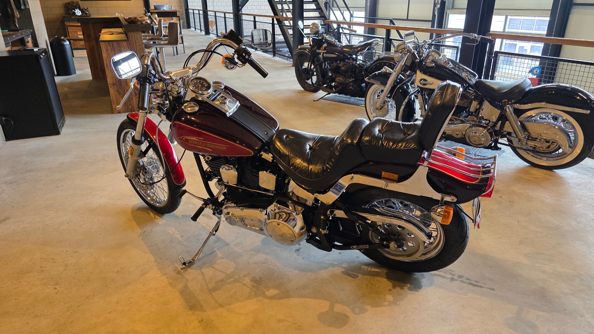 HARLEY-DAVIDSON FXSTC Softail Custom-image-2
