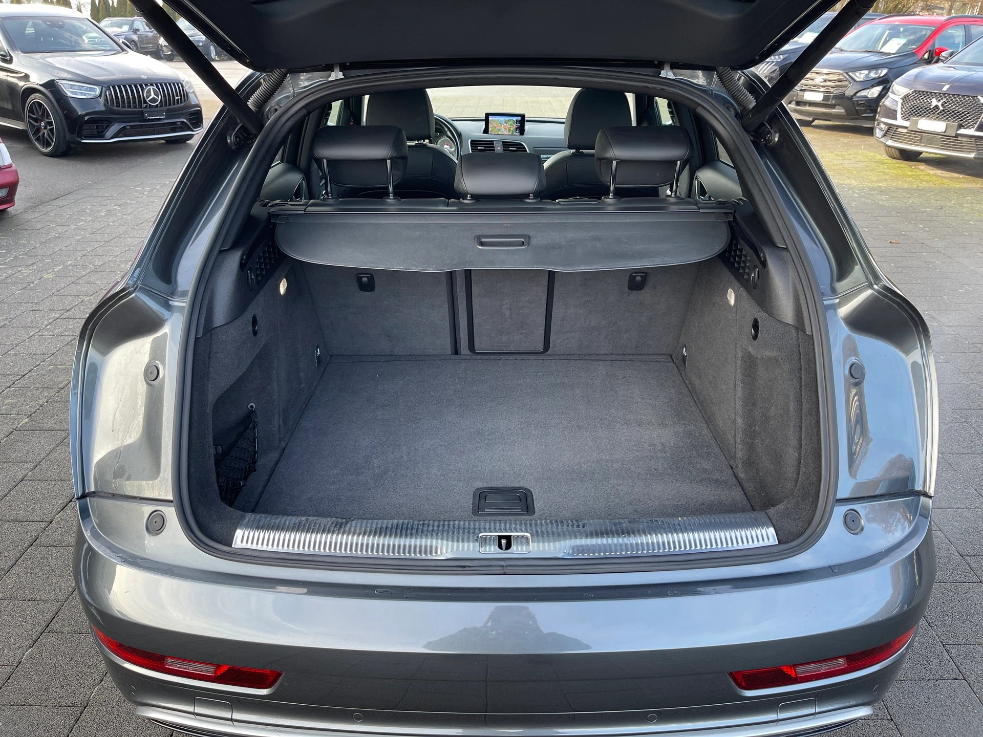AUDI RS Q3 2.5 TFSI performance quattro S-tronic-image-14