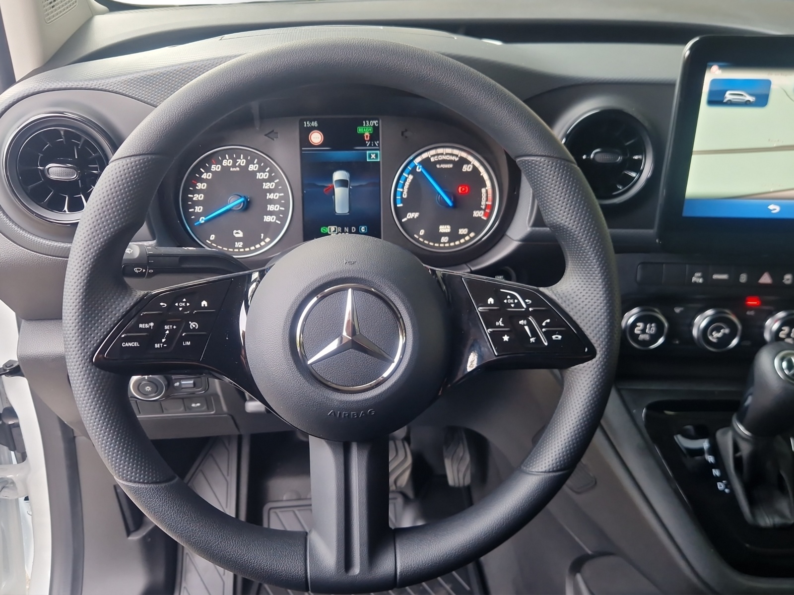 MERCEDES-BENZ eCitan 45kWh Worker Pro-image-9