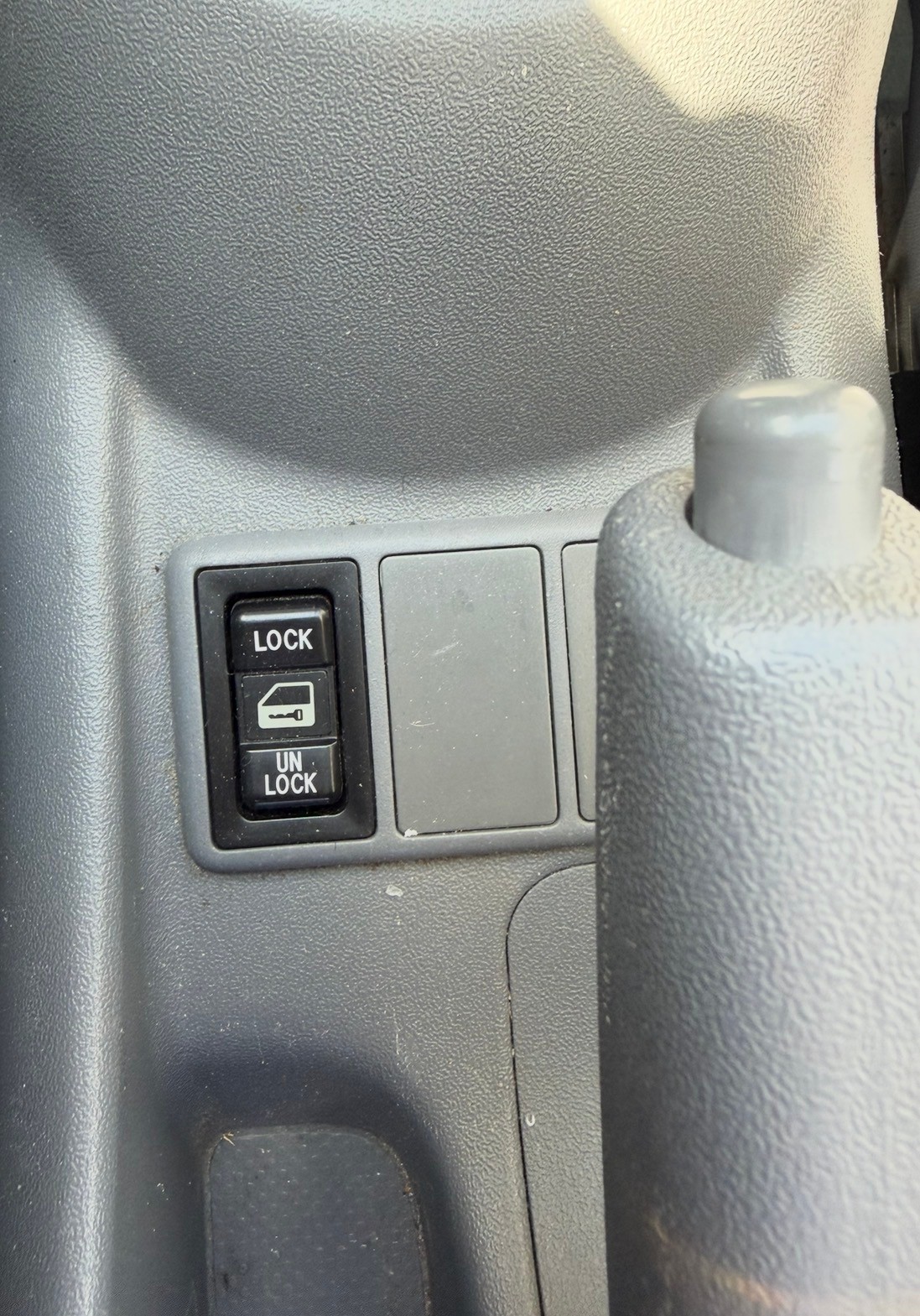 TOYOTA Yaris 1.0 Linea Sol 5 Türe mit Klimaanlage-image-17