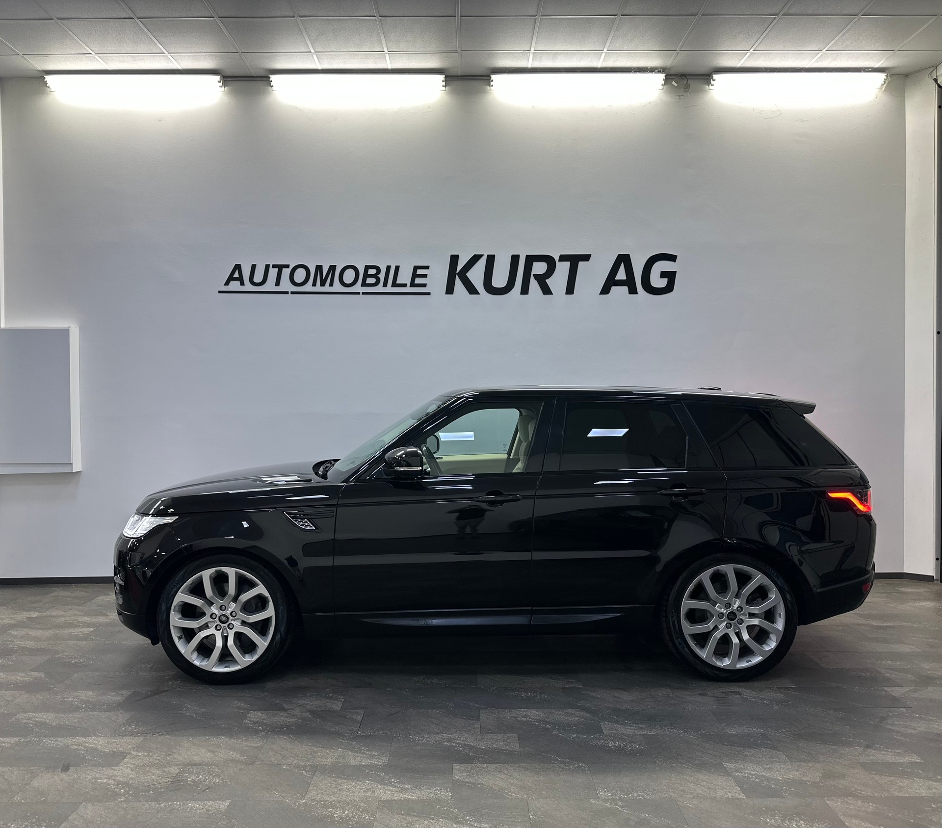 LAND ROVER Range Rover Sport 3.0 SDV6 SE Automatic-showroom-element-2