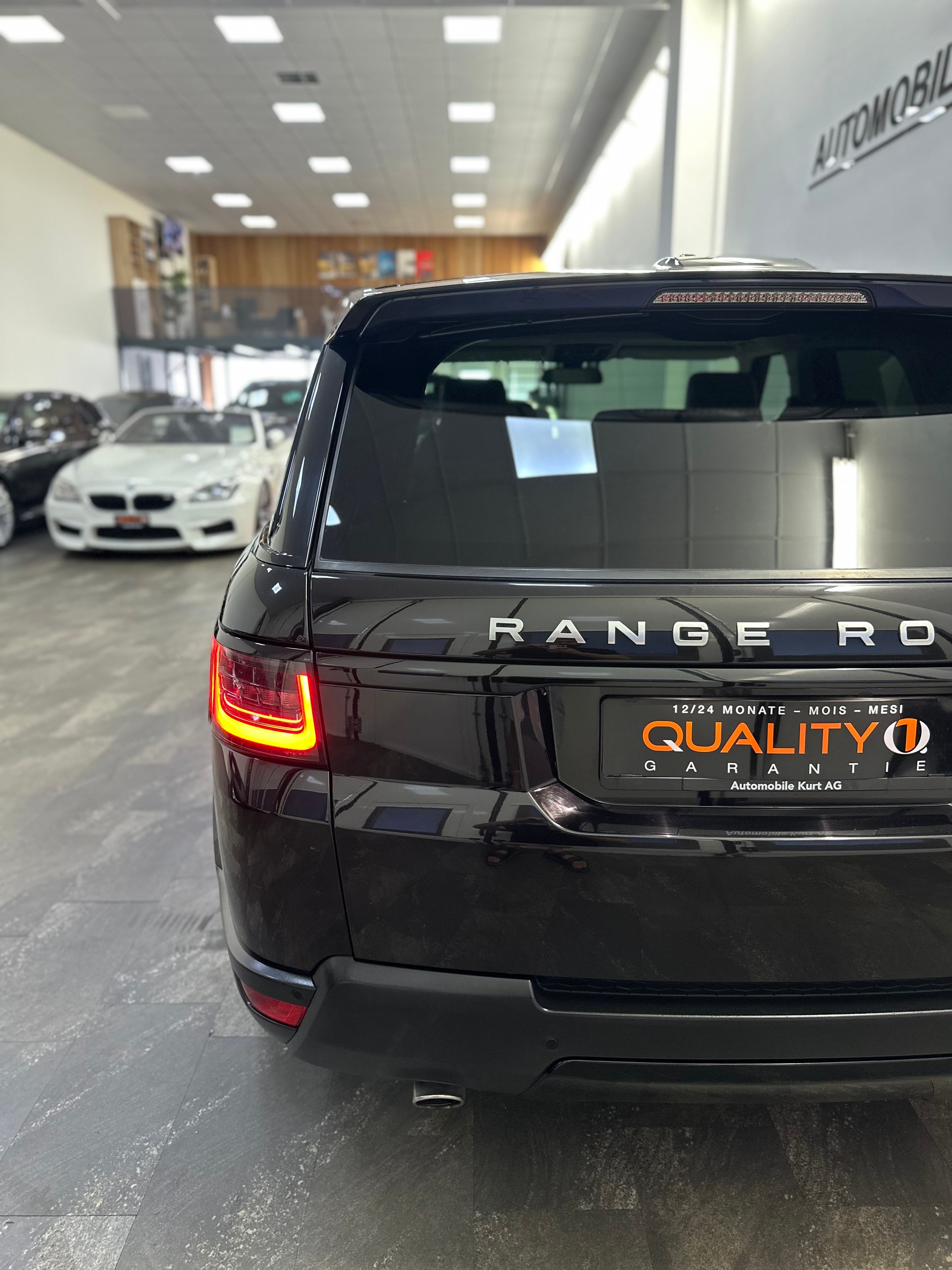 LAND ROVER Range Rover Sport 3.0 SDV6 SE Automatic-image-4
