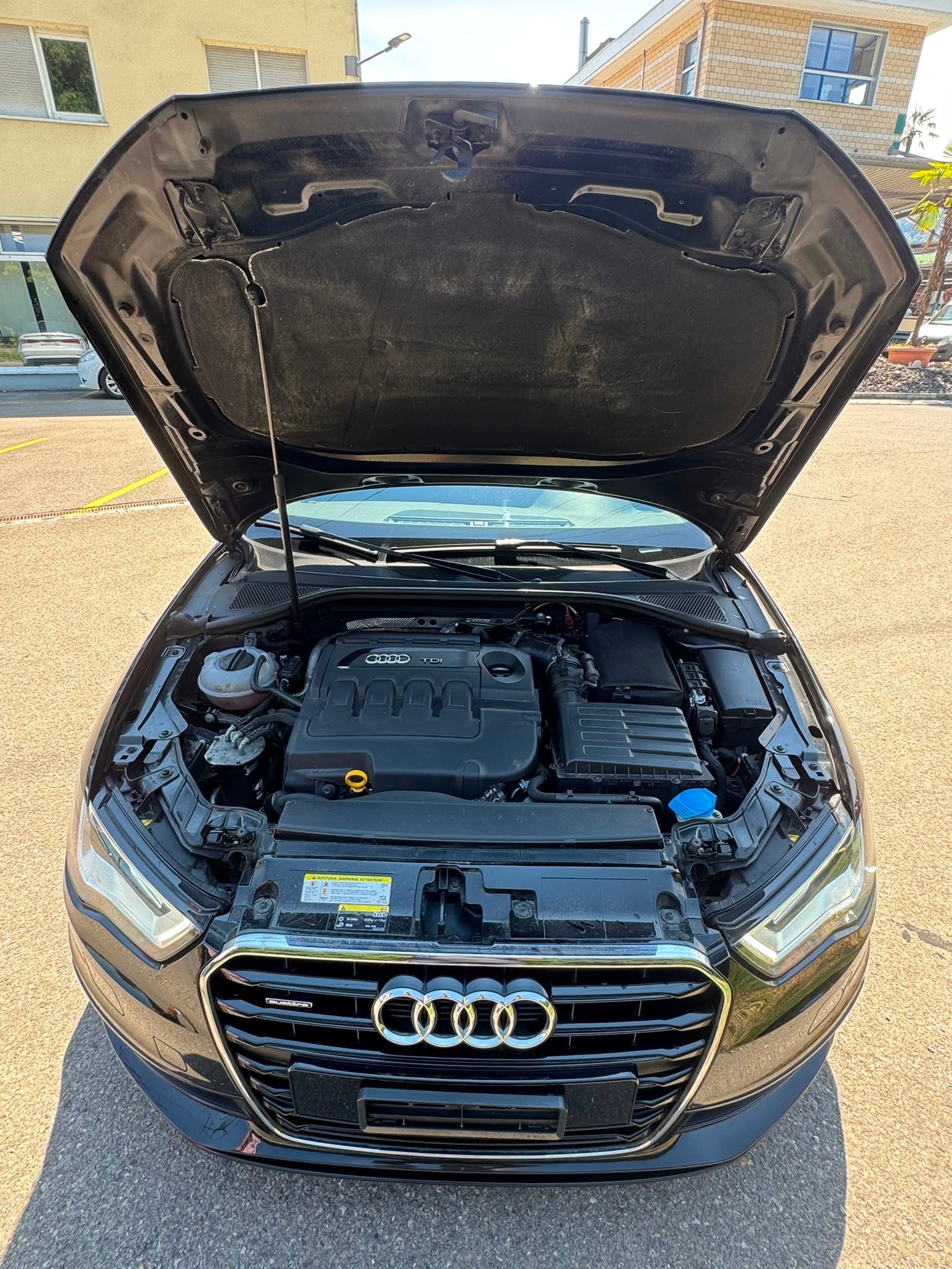 AUDI A3 Sportback 2.0 TDI Attraction quattro S-tronic-image-7