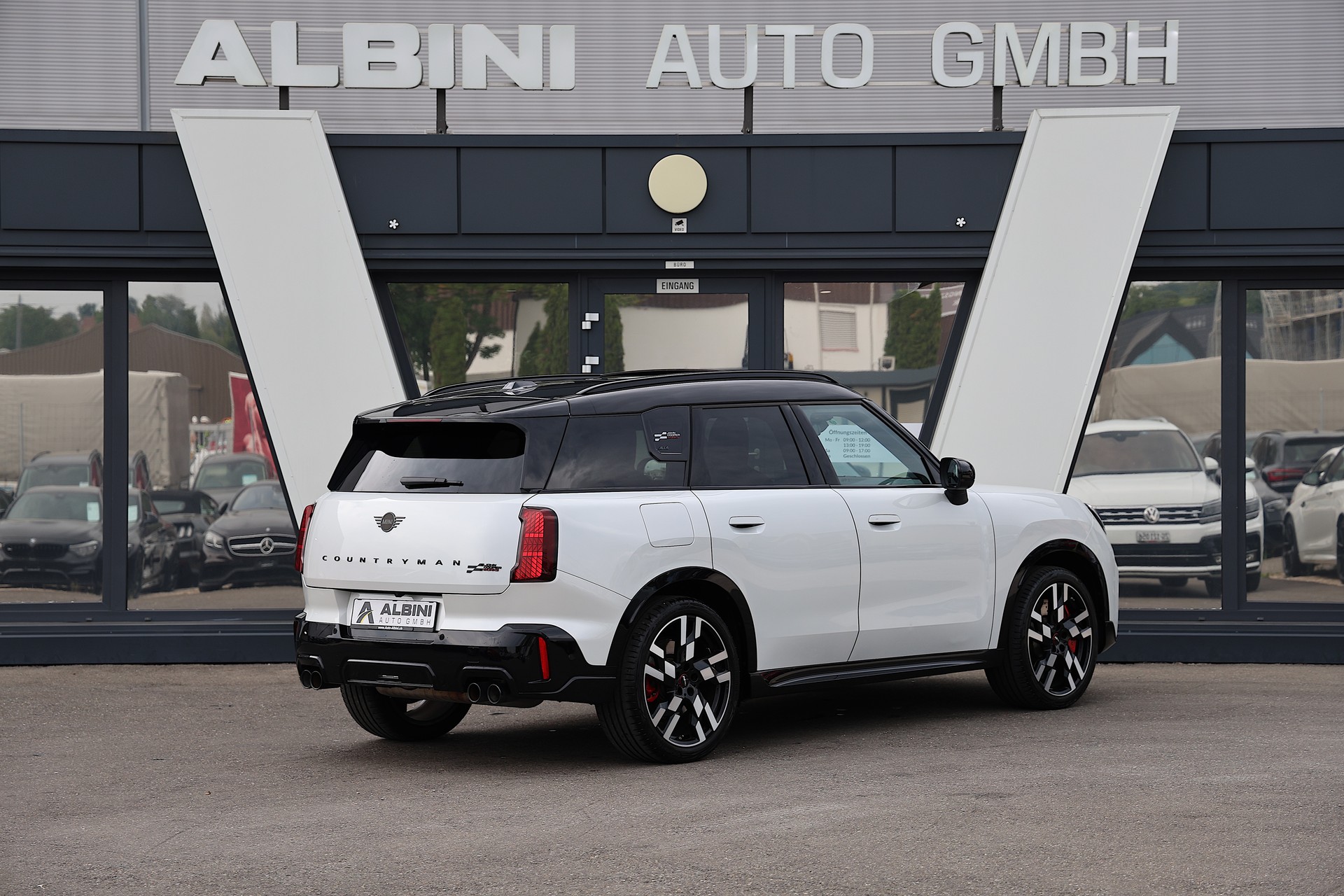 MINI Countryman U25 2.0i John Cooper Works ALL4-showroom-element-2