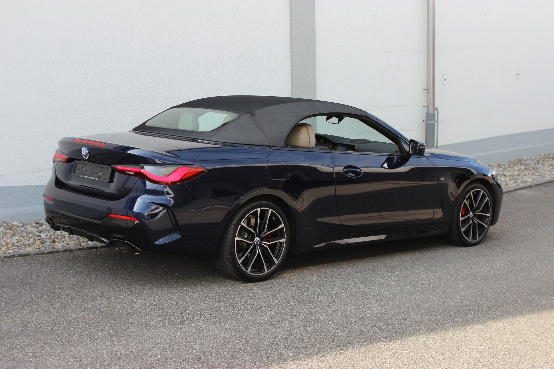 BMW M440i xDrive 48V M Sport Pro Cabriolet TANSANITBLAU *M CARBON EXTERIEURPAKET*-image-5