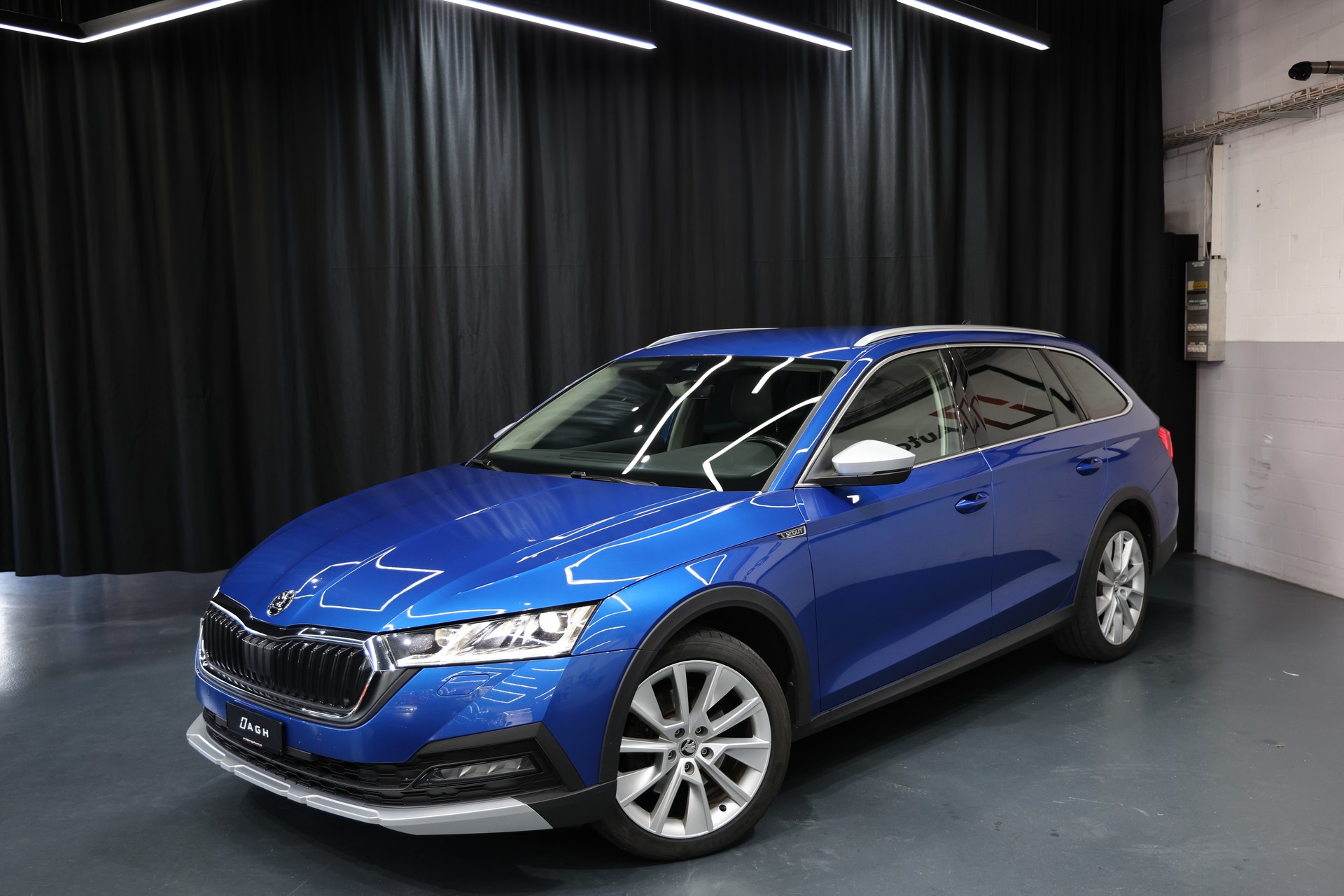SKODA Octavia Combi 2.0 TDI DSG Scout 4x4