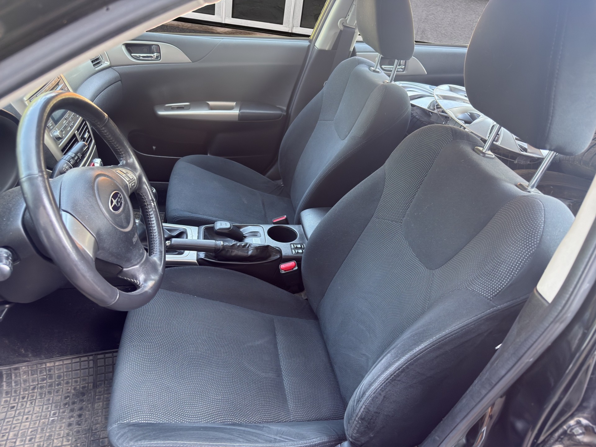 SUBARU Impreza 1.5R Swiss-image-11