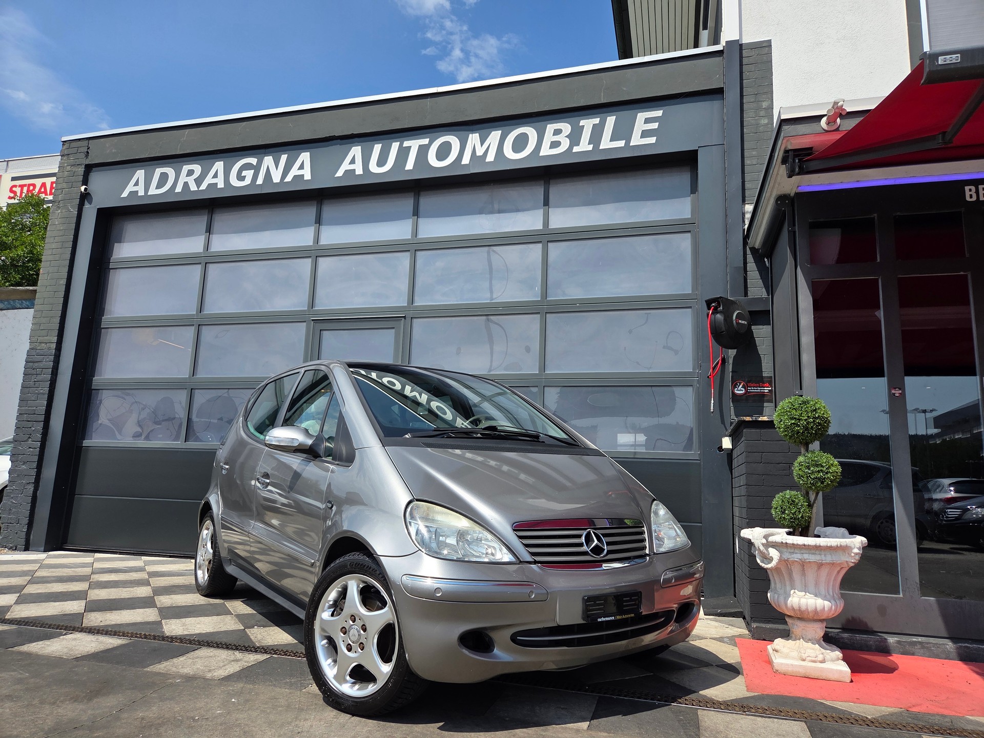 MERCEDES-BENZ A 190 L Elégance-showroom-element-1