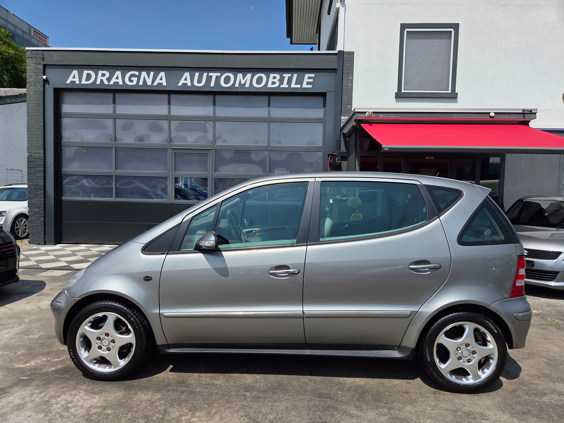 MERCEDES-BENZ A 190 L Elégance-showroom-element-3