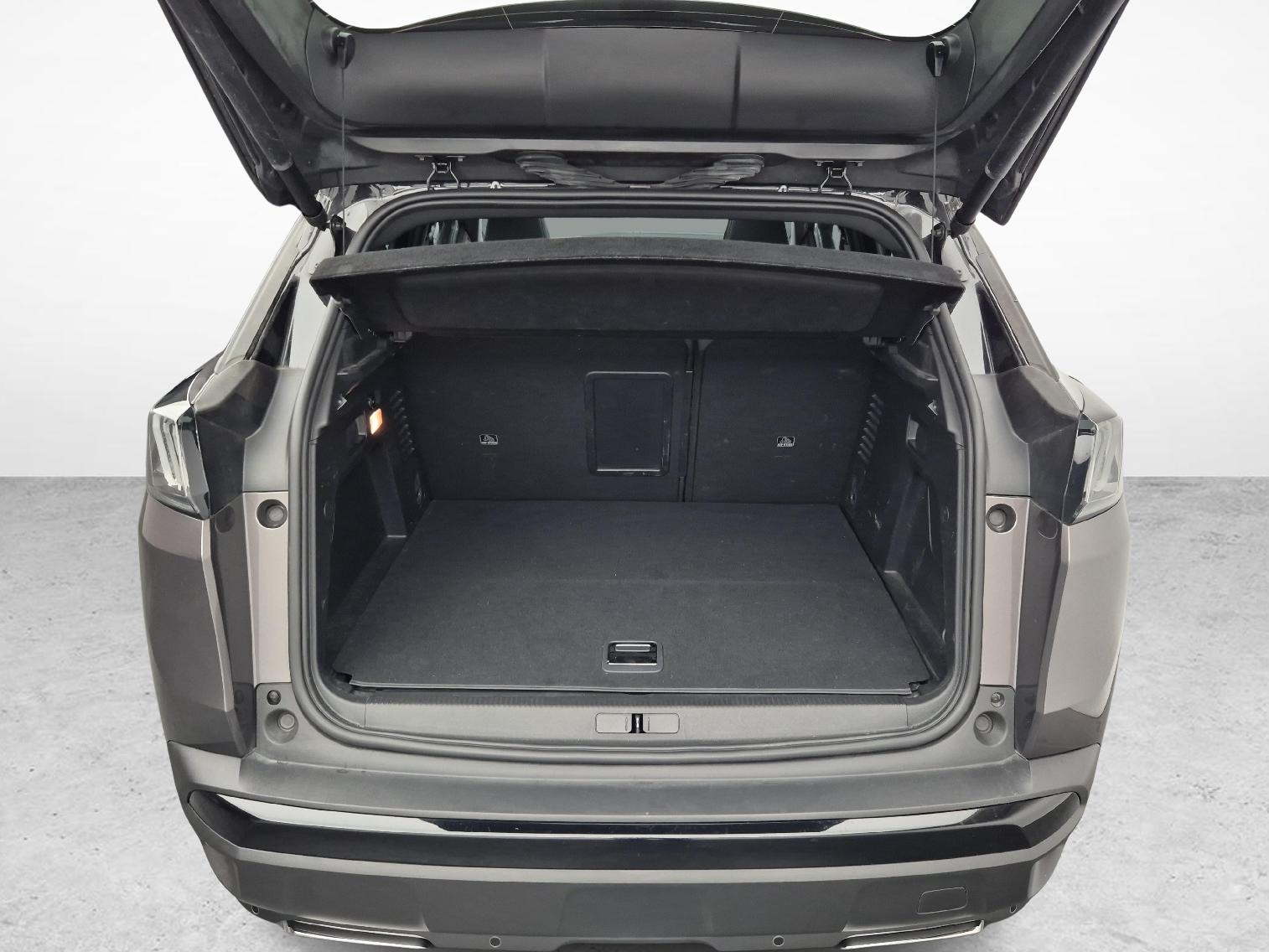 PEUGEOT 3008 1.6 Plug-in Hybrid4 GT Pack-image-15