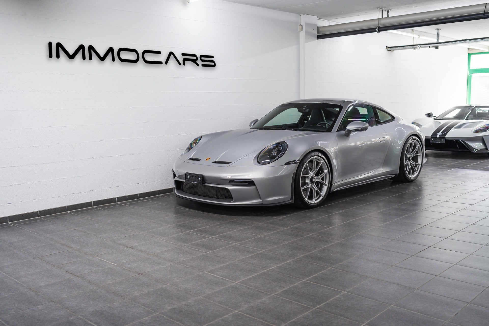 PORSCHE 911 GT3 Touring PDK