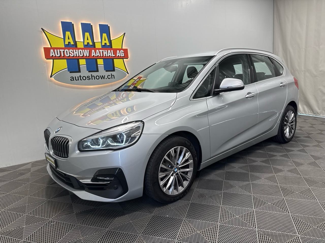 BMW 220i Active Tourer DKG Luxury Line