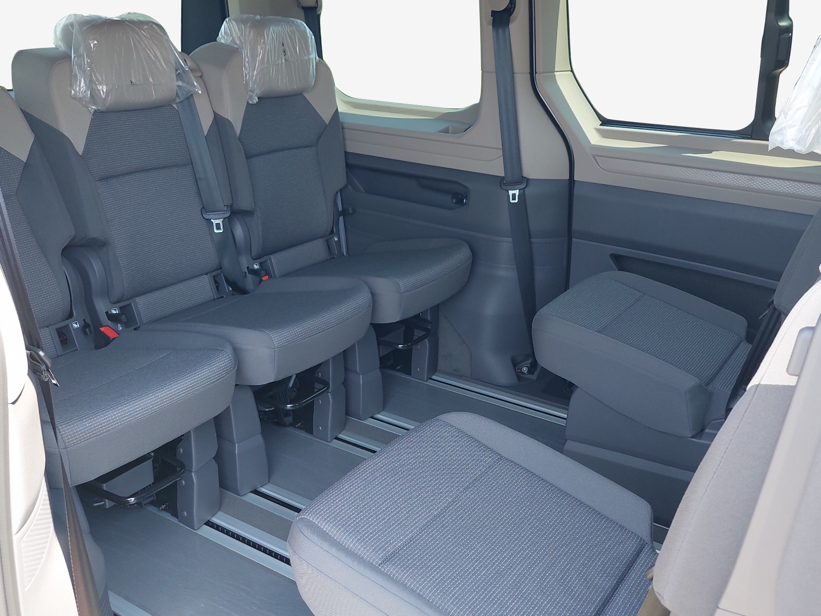 VW Multivan 2.0 TDI Liberty DSG-image-11