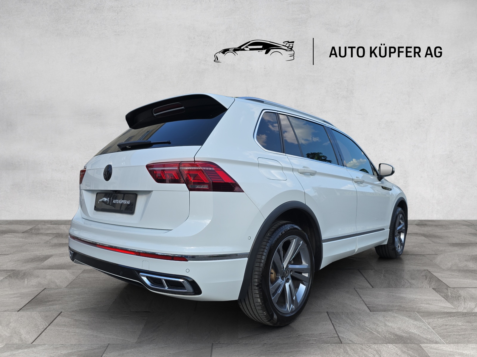 VW Tiguan 2.0 TDI SCR R-Line 4Motion DSG-showroom-element-2