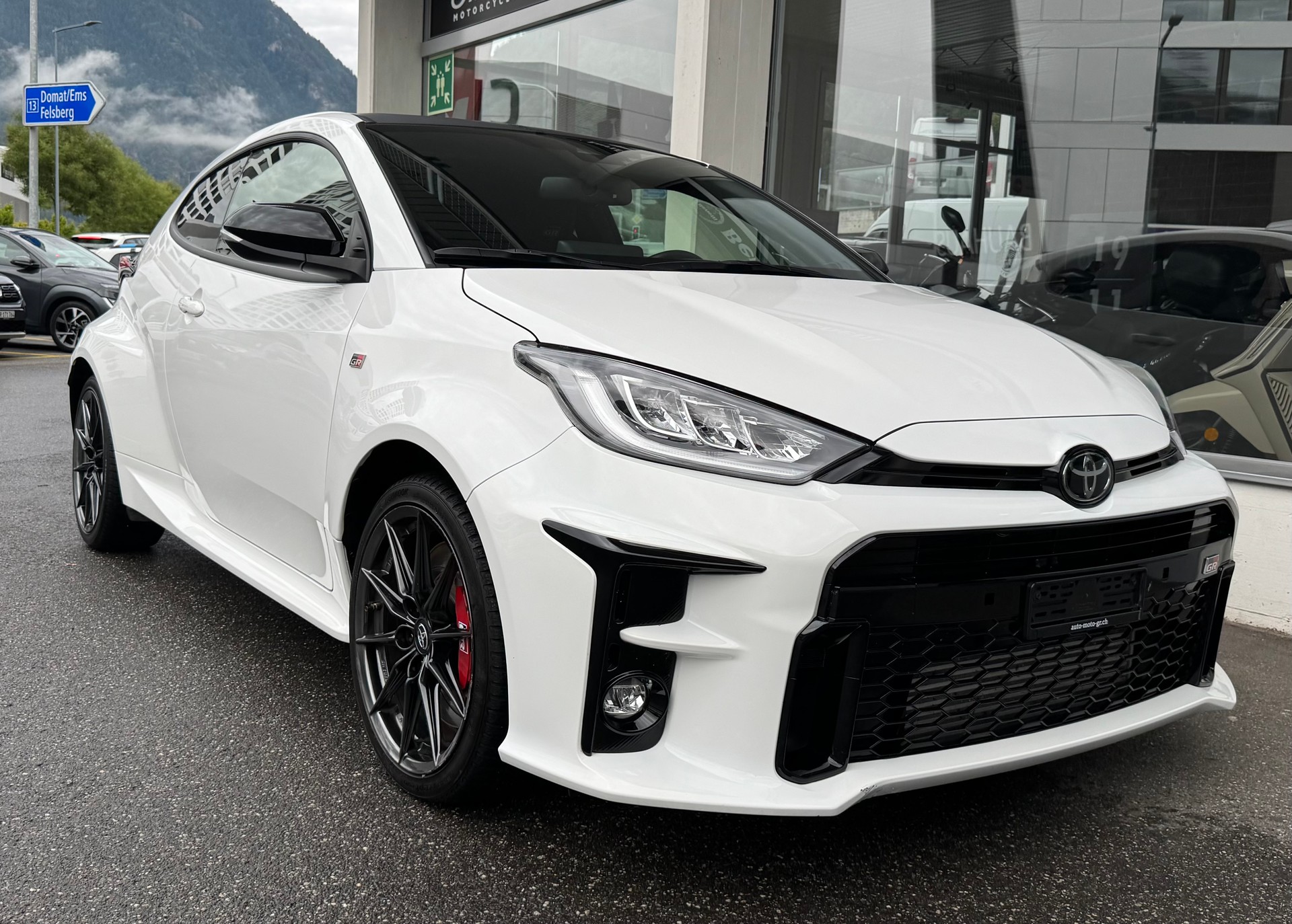 TOYOTA Yaris 1.6 GR Sport