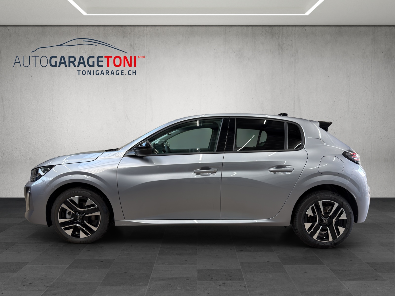 PEUGEOT 208 1.2 MHEV 110 Allure Premium *Werksgarantie bis 01.2030*-showroom-element-3