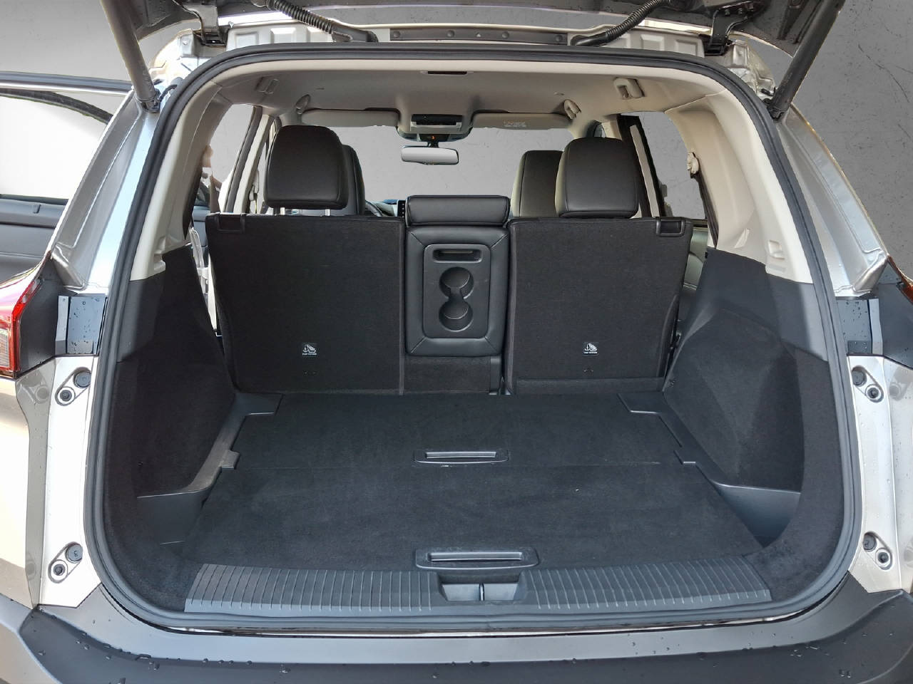 NISSAN X-Trail 1.5 VC-T N-Trek e-4orce-image-11