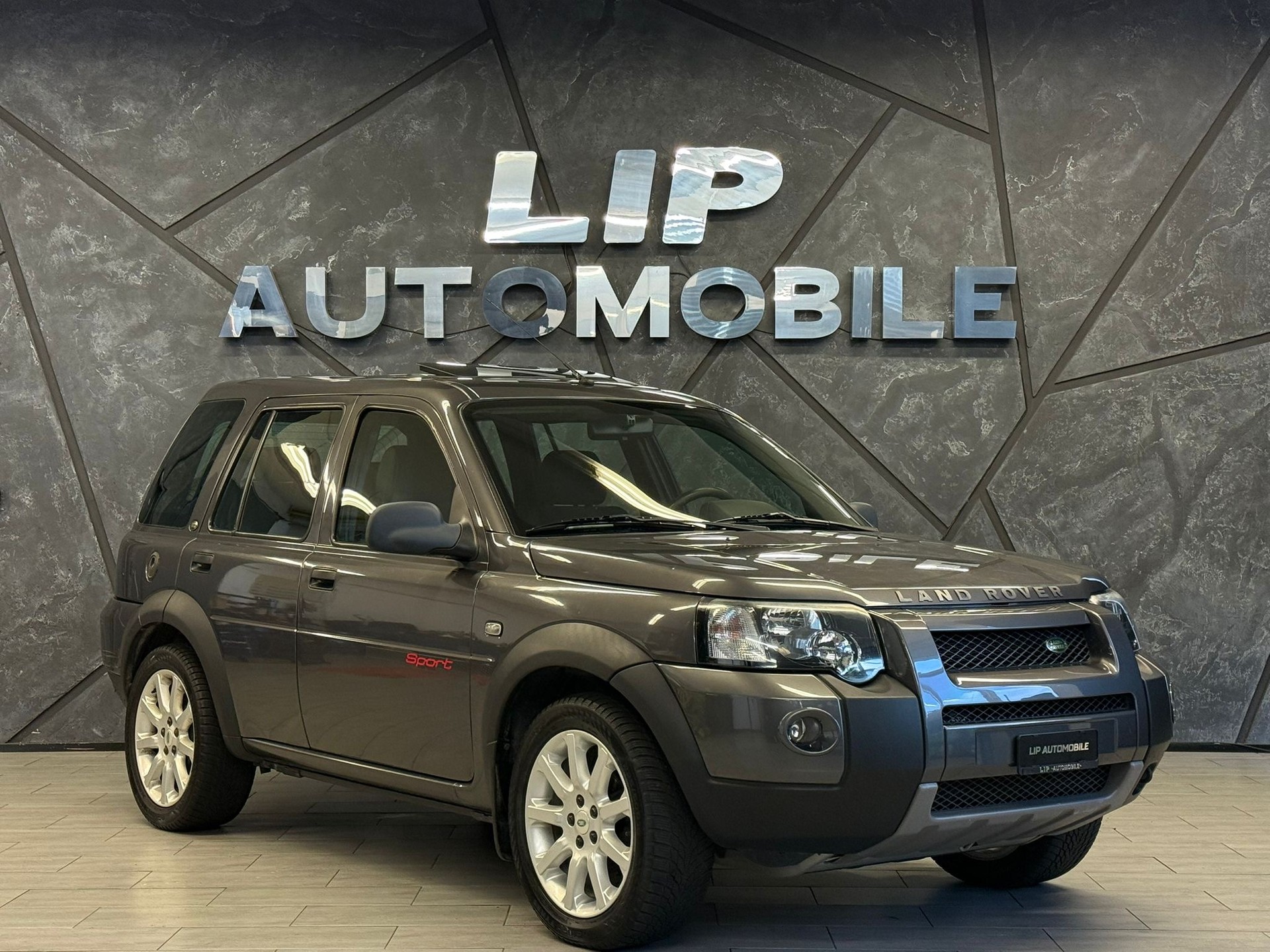 LAND ROVER Freelander 2.5 V6 Sport Wagon-showroom-element-2