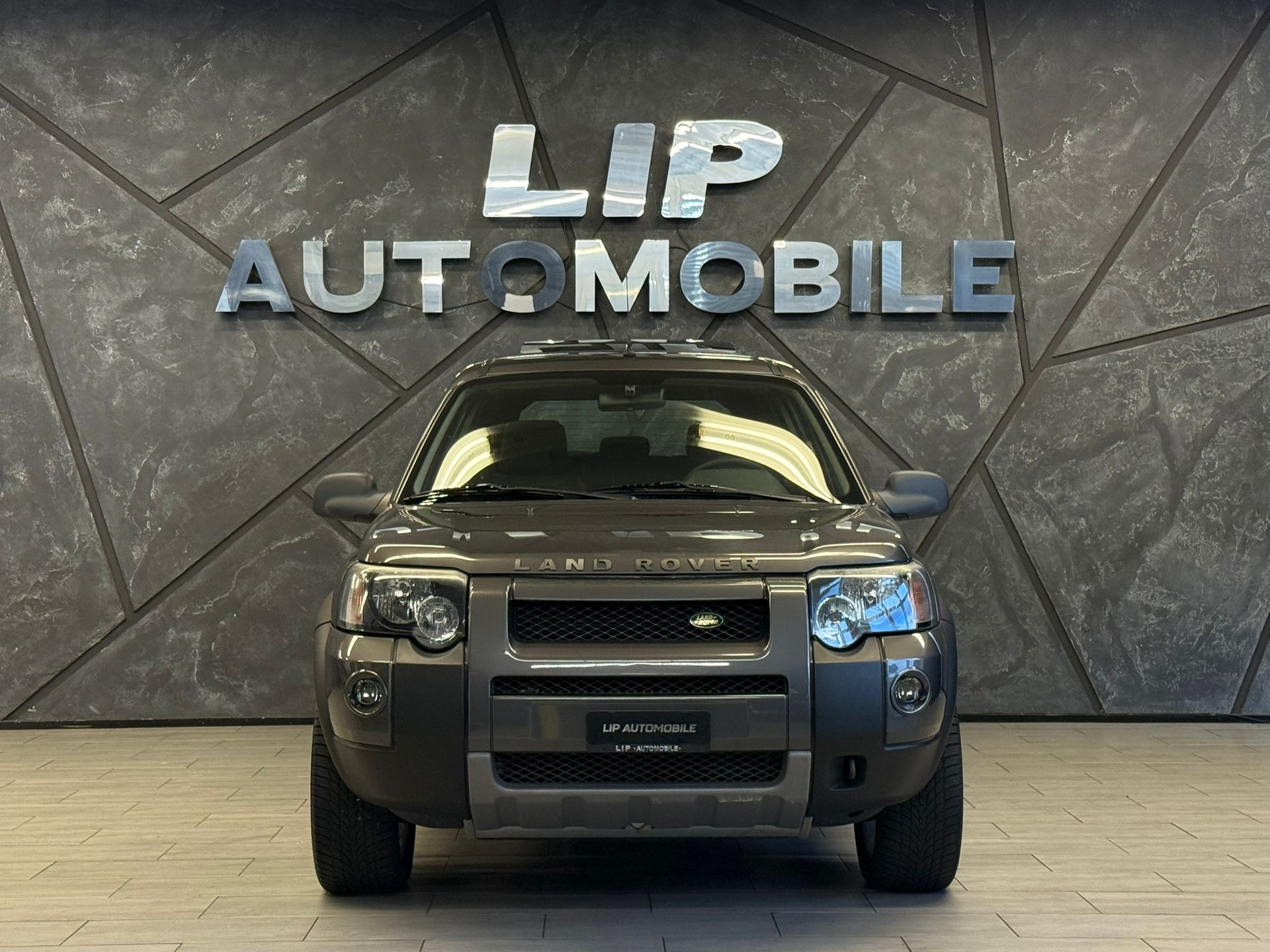 LAND ROVER Freelander 2.5 V6 Sport Wagon-showroom-element-1