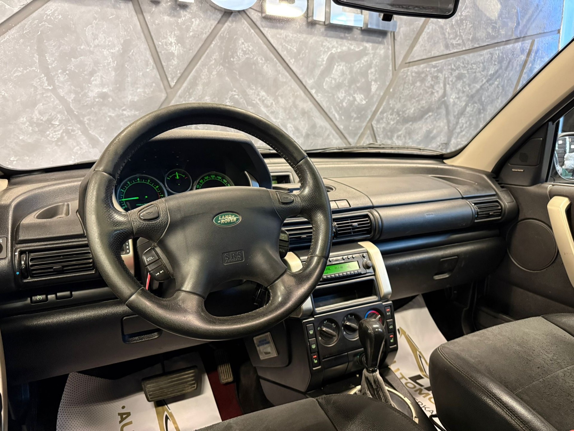LAND ROVER Freelander 2.5 V6 Sport Wagon-image-9