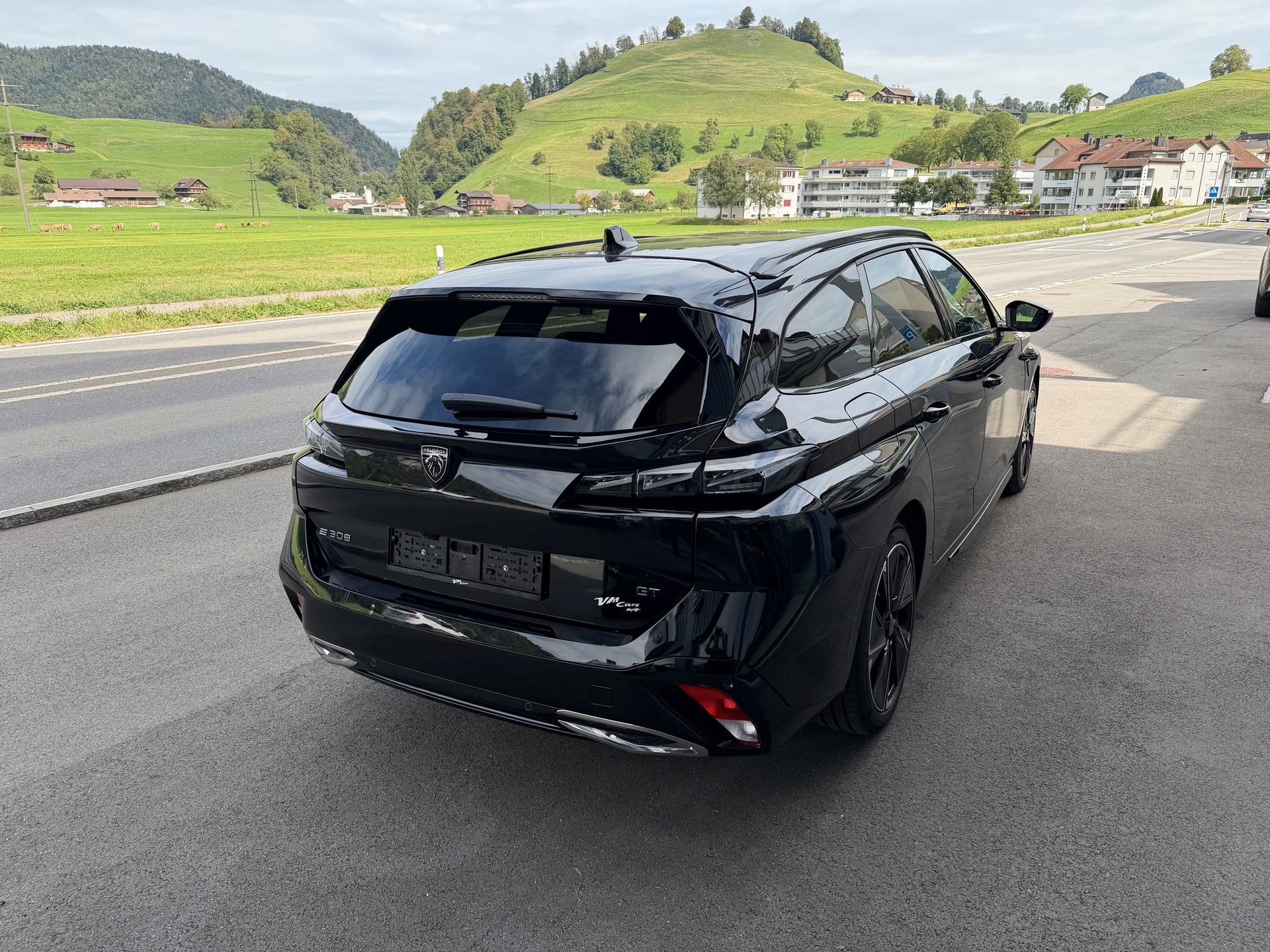 PEUGEOT 308 e SW GT 54kWh-showroom-element-2